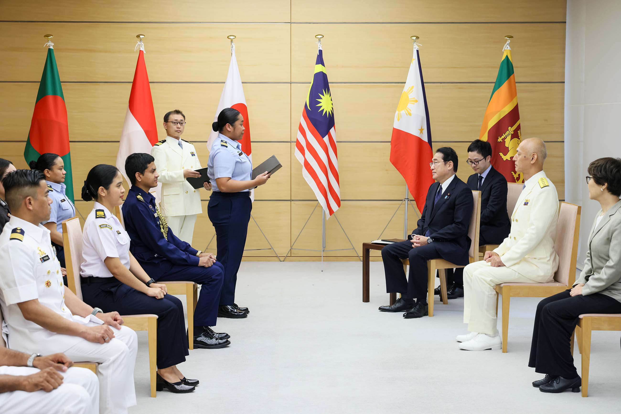 Prime Minister Kishida receiving a courtesy call (2)