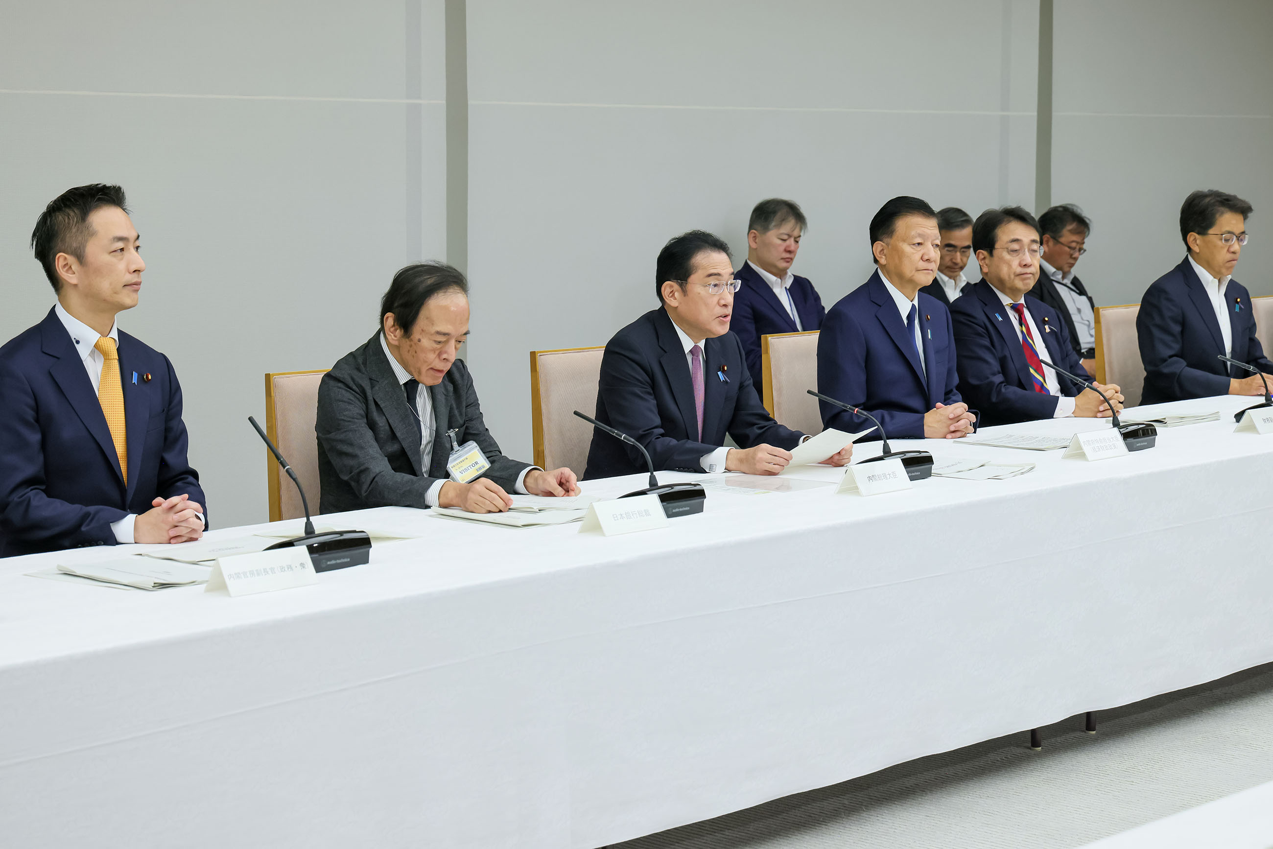 Prime Minister Kishida attending a meeting (2)