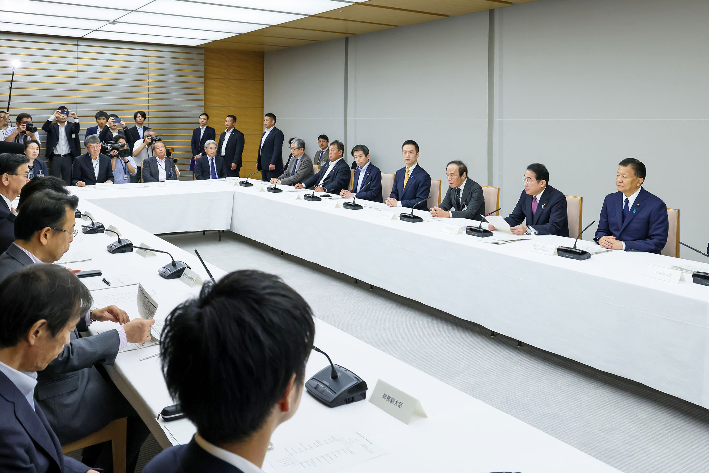 Prime Minister Kishida attending a meeting (4)