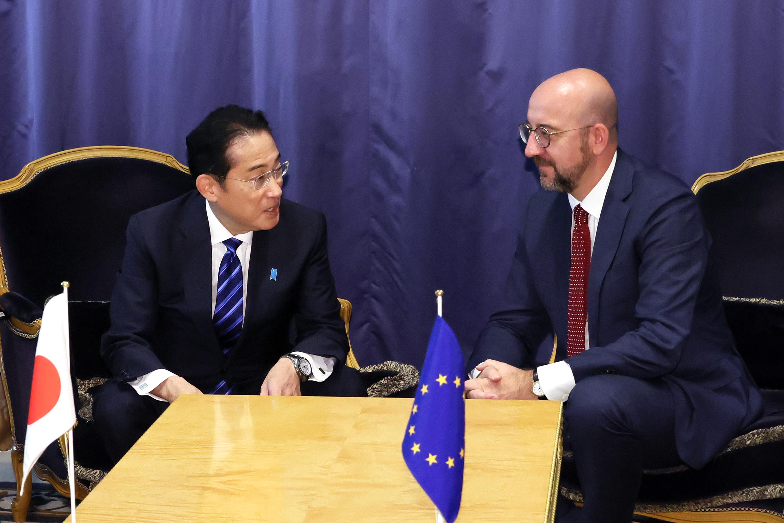 Prime Minister Kishida meeting European Council President Michel (3)