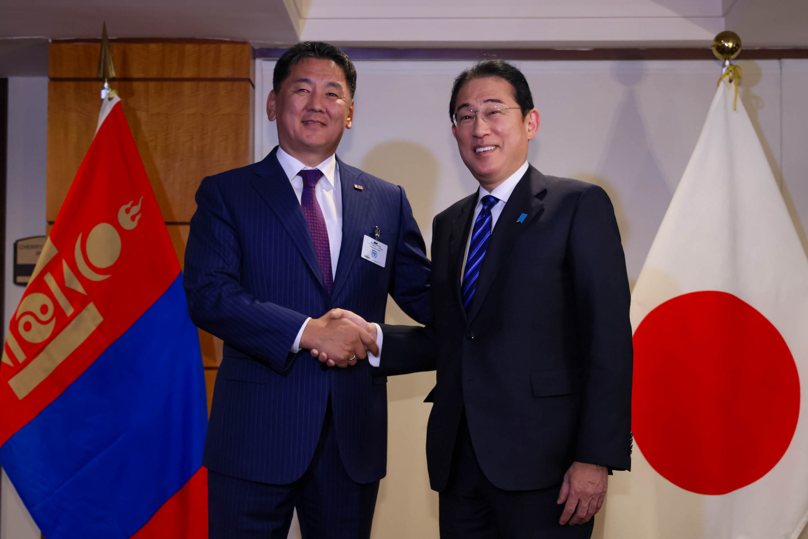 Japan-Mongolia Summit Meeting (1)