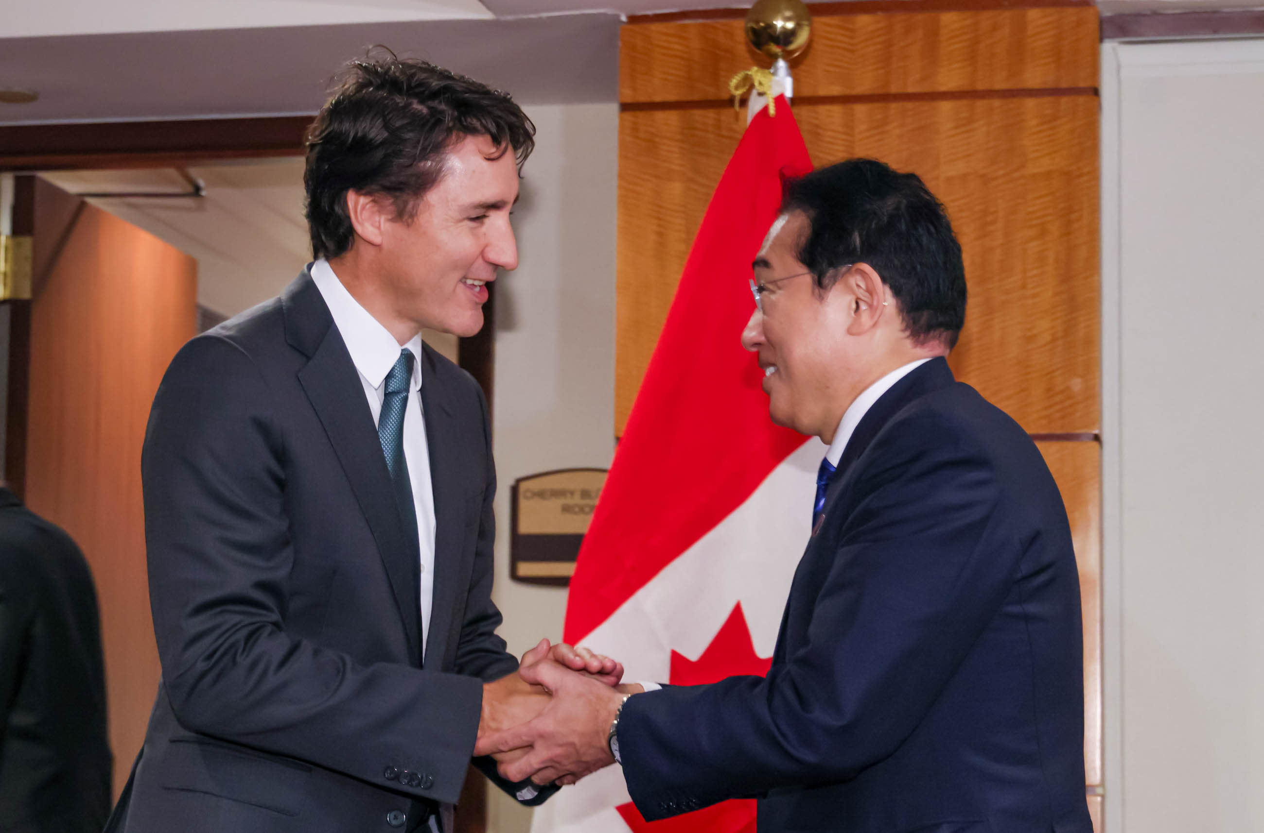 Japan-Canada Summit Meeting (1)