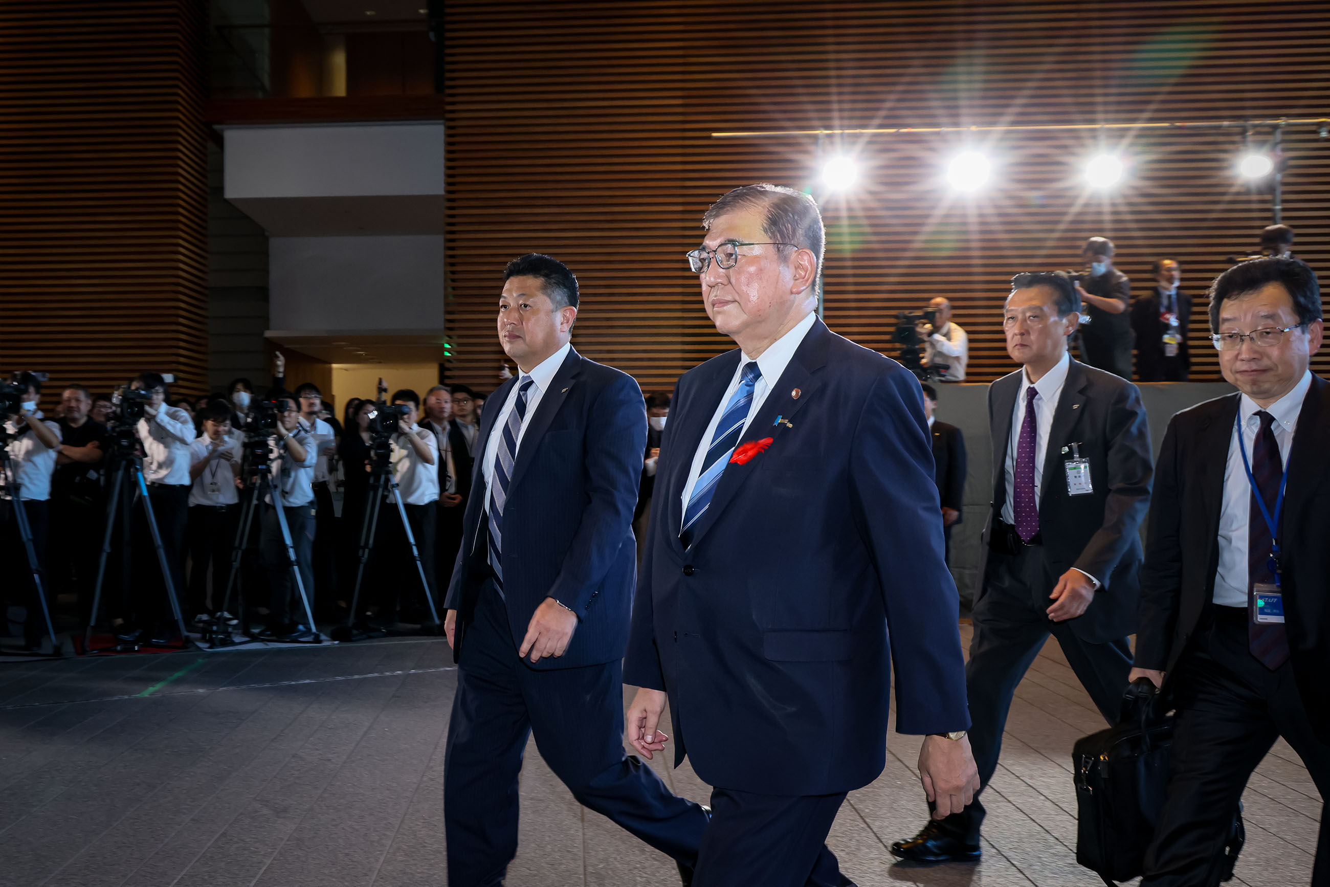 Prime Minister Ishiba arriving at the Prime Minister's Office (1)