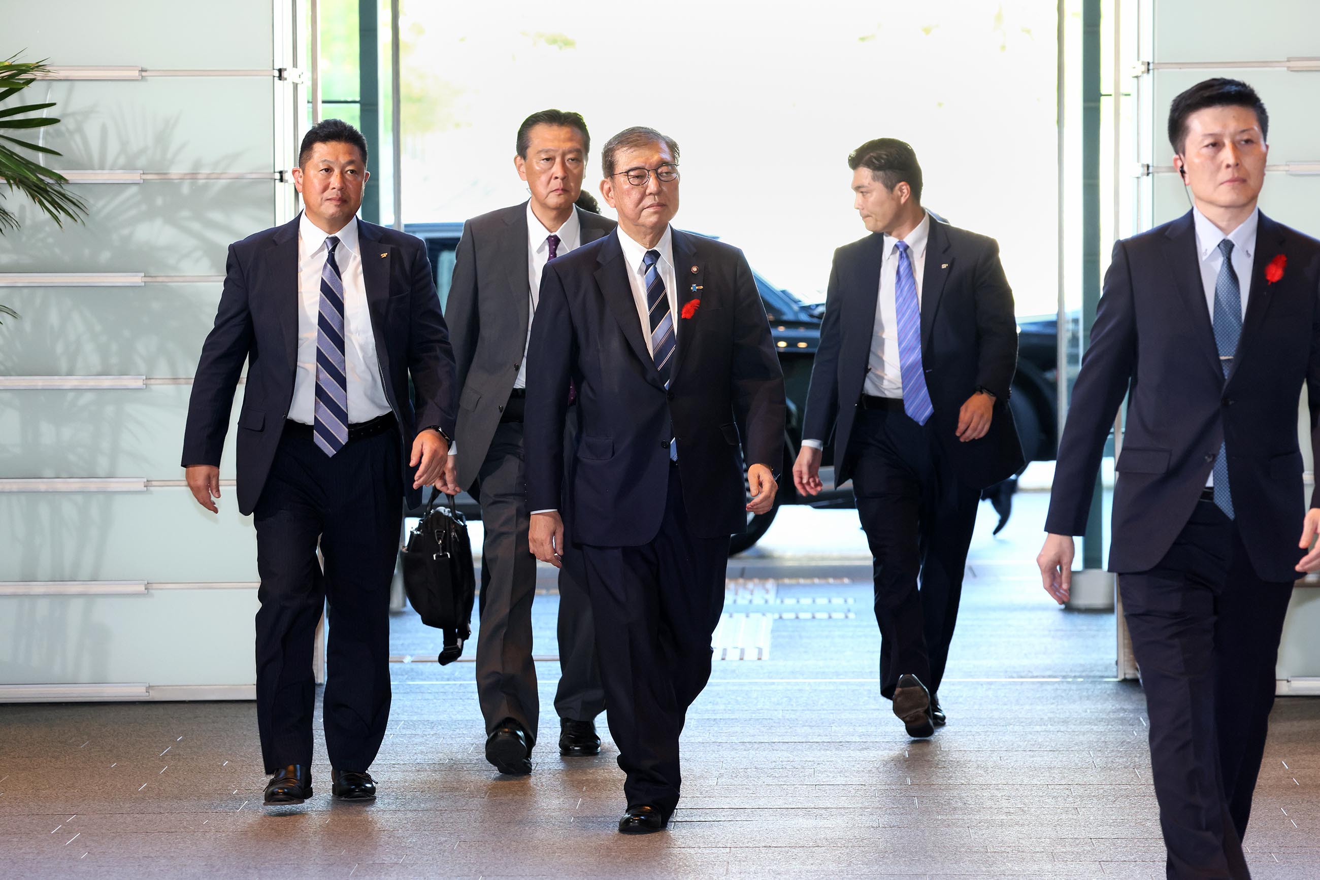 Prime Minister Ishiba arriving at the Prime Minister's Office (2)