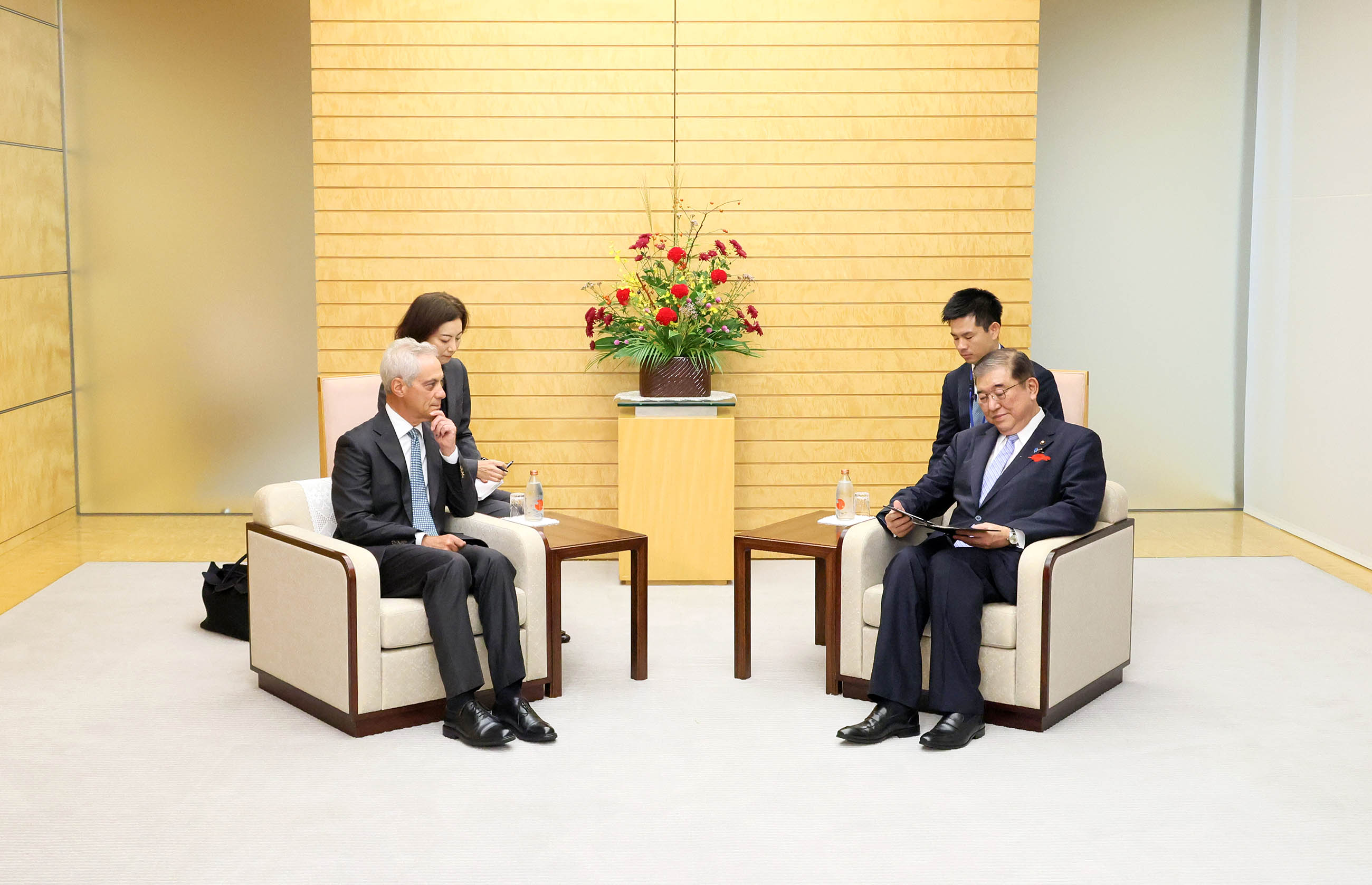 Prime Minister Ishiba receiving a courtesy call (2)