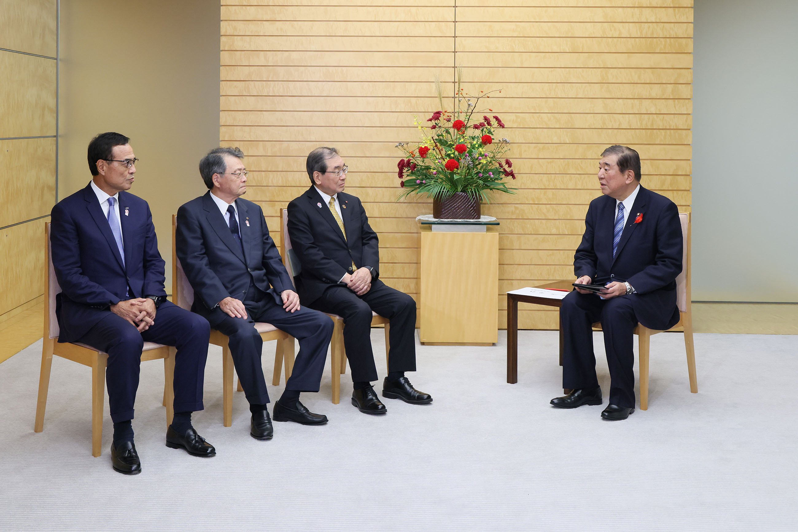 Prime Minister Ishiba receiving a courtesy call (3)