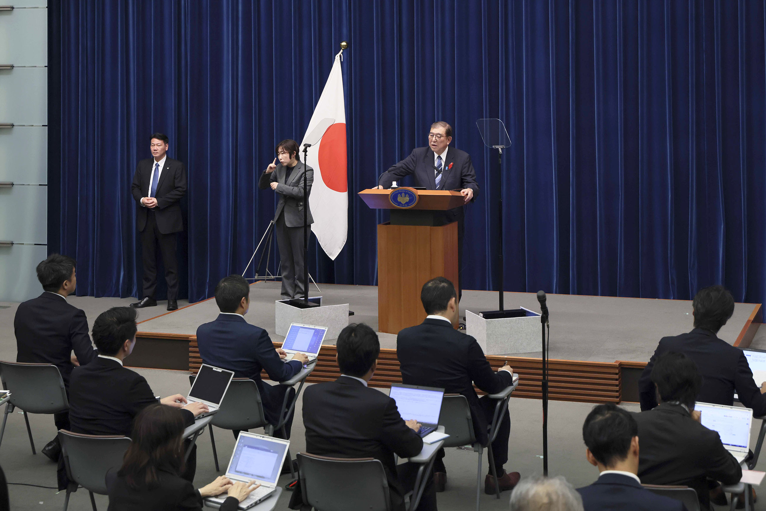 Prime Minister Ishiba making an opening statement (2)