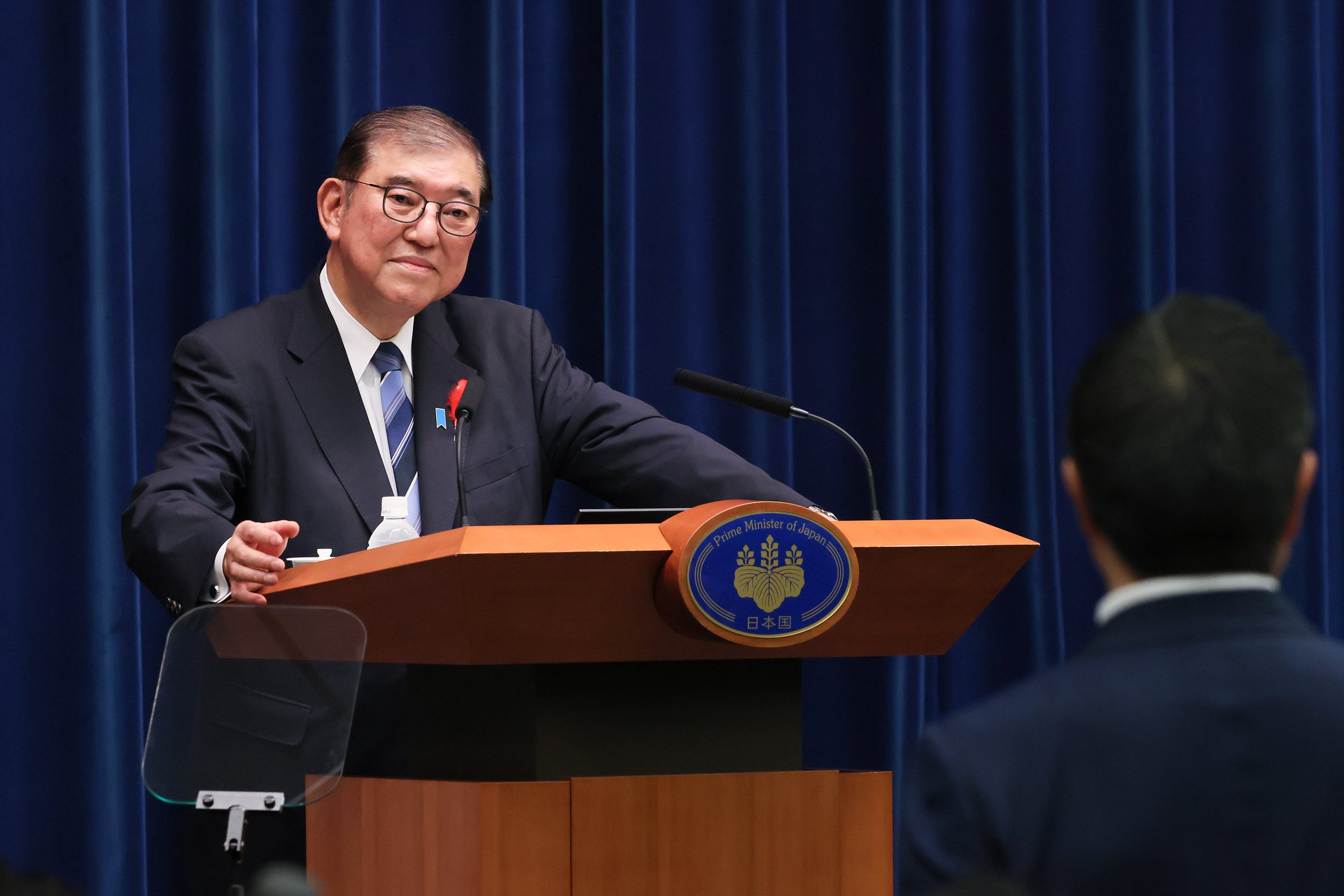 Prime Minister Ishiba answering questions from the press (2)