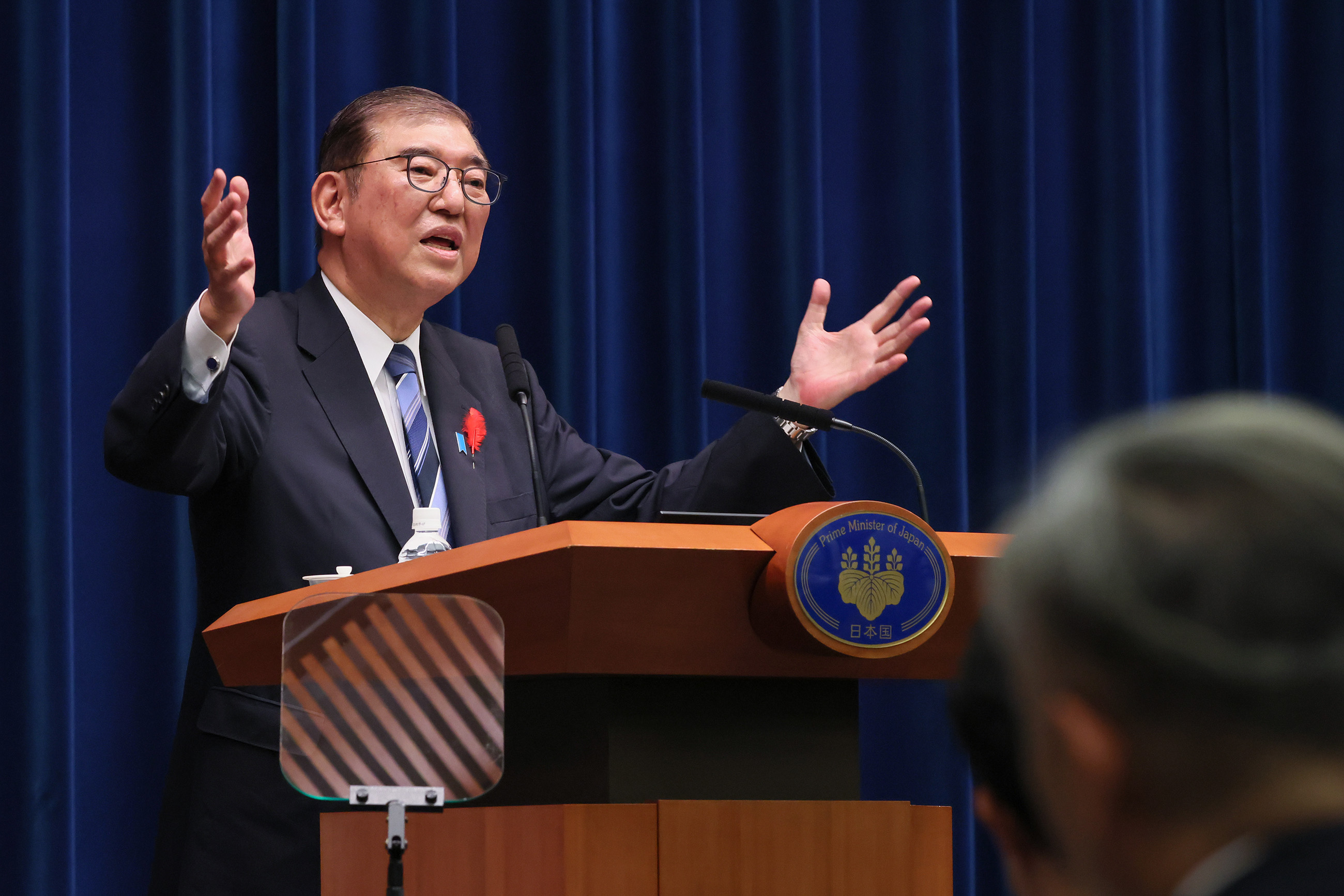 Prime Minister Ishiba answering questions from the press (5)