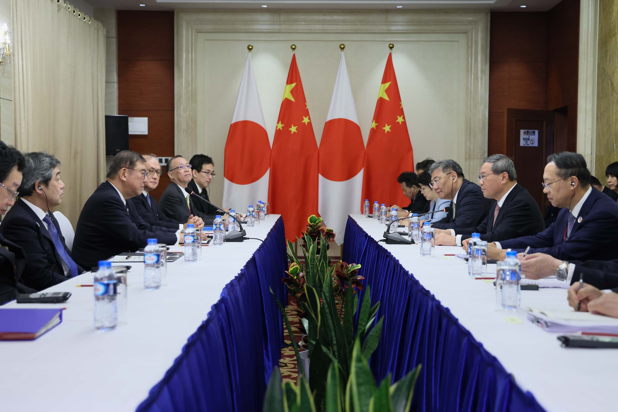 Japan-China Summit Meeting (3)