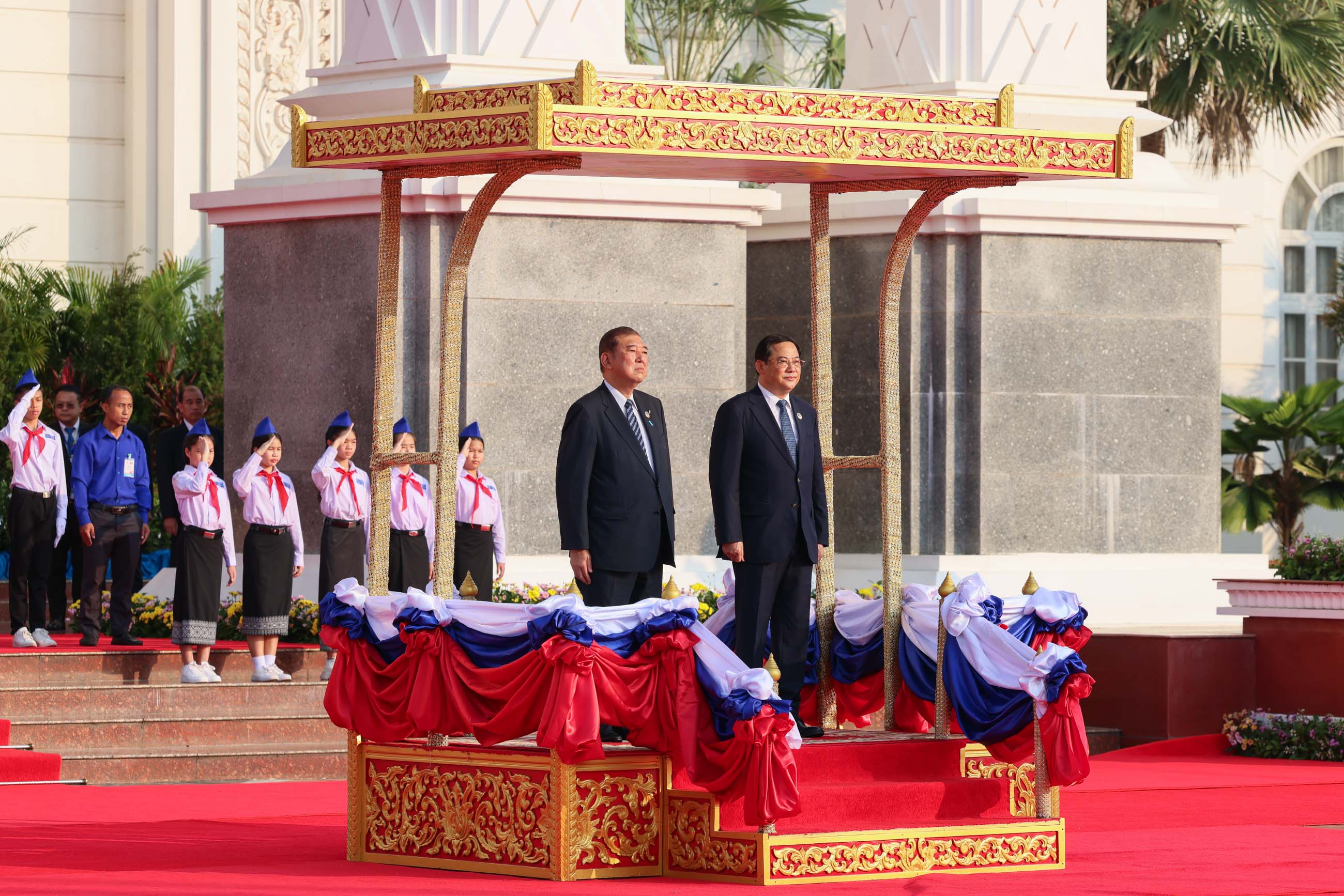 Welcome ceremony hosted by Laos (4)