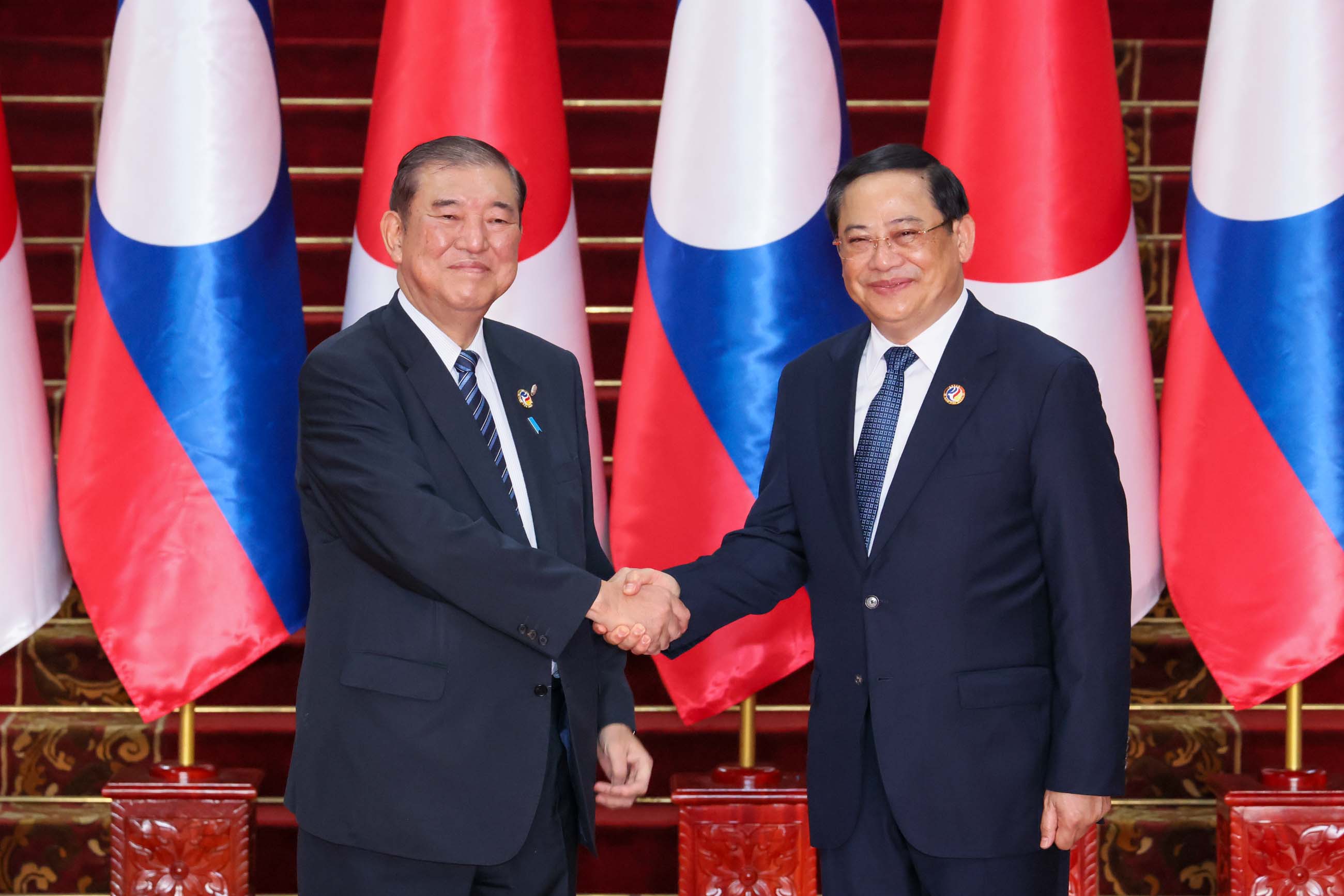 Japan-Laos Summit Meeting (1)