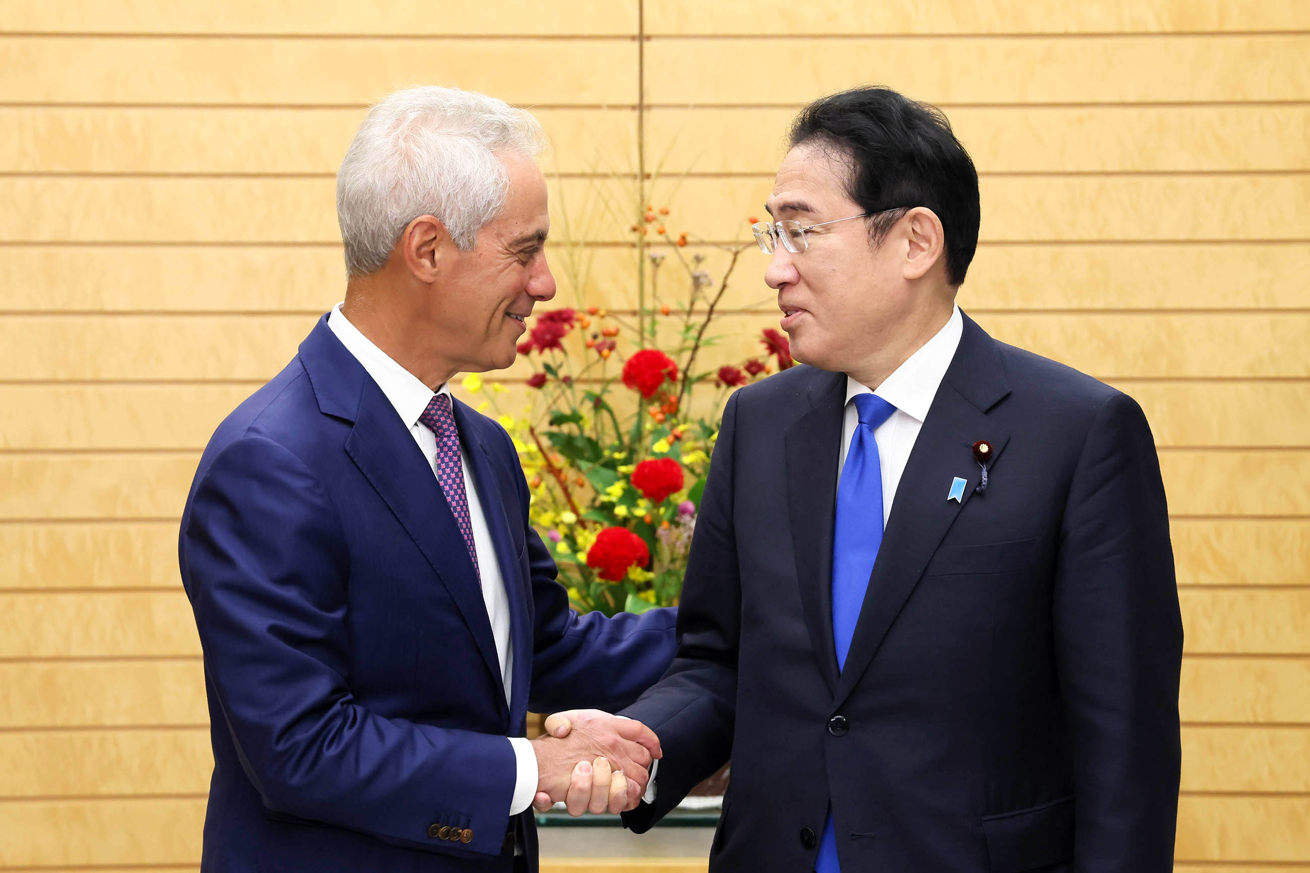 Prime Minister Kishida receiving a courtesy call (4)