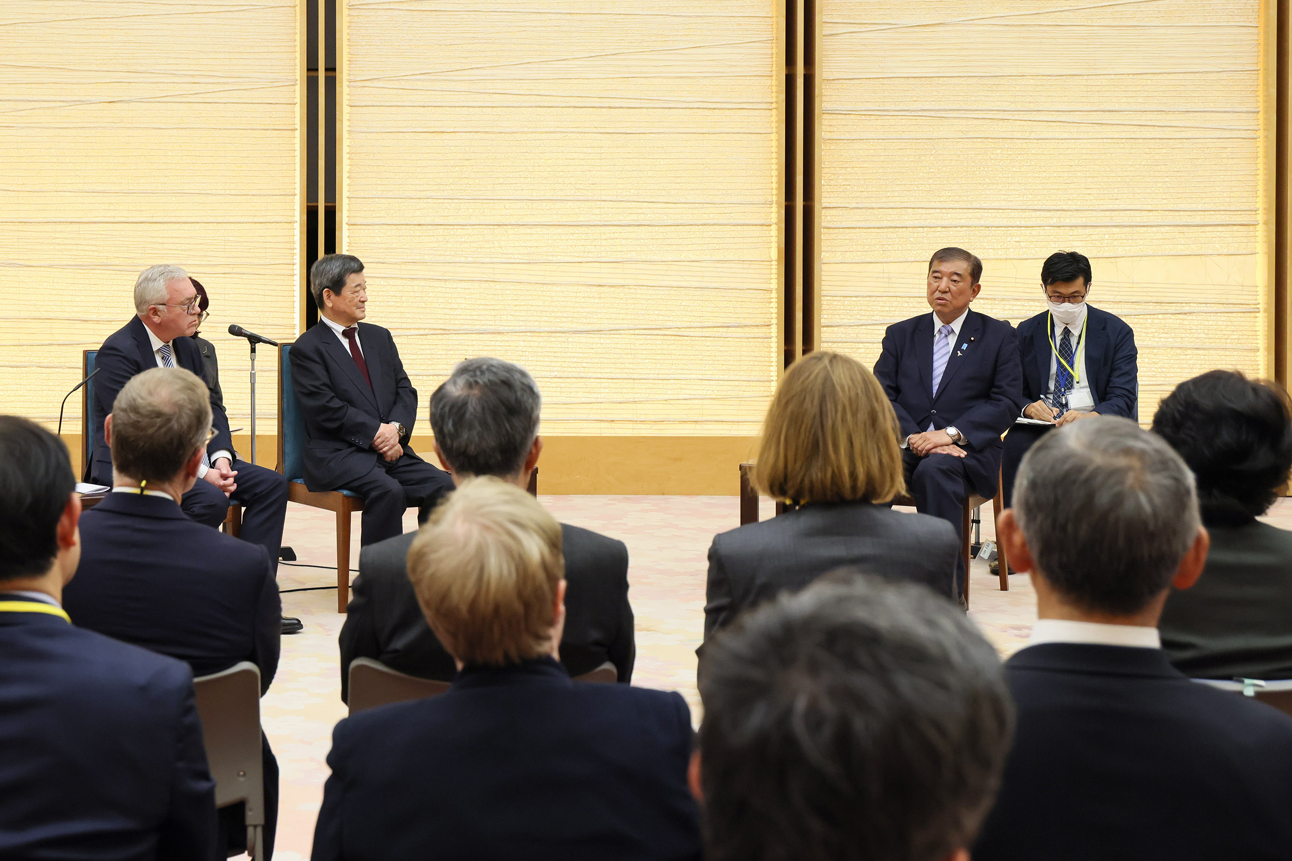 Prime Minister Ishiba receiving a courtesy call (2)