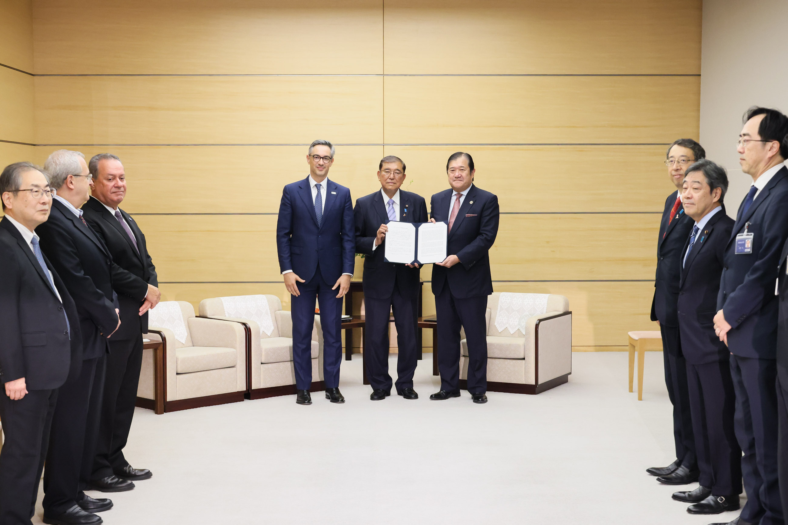 Prime Minister Ishiba receiving a courtesy call (3)