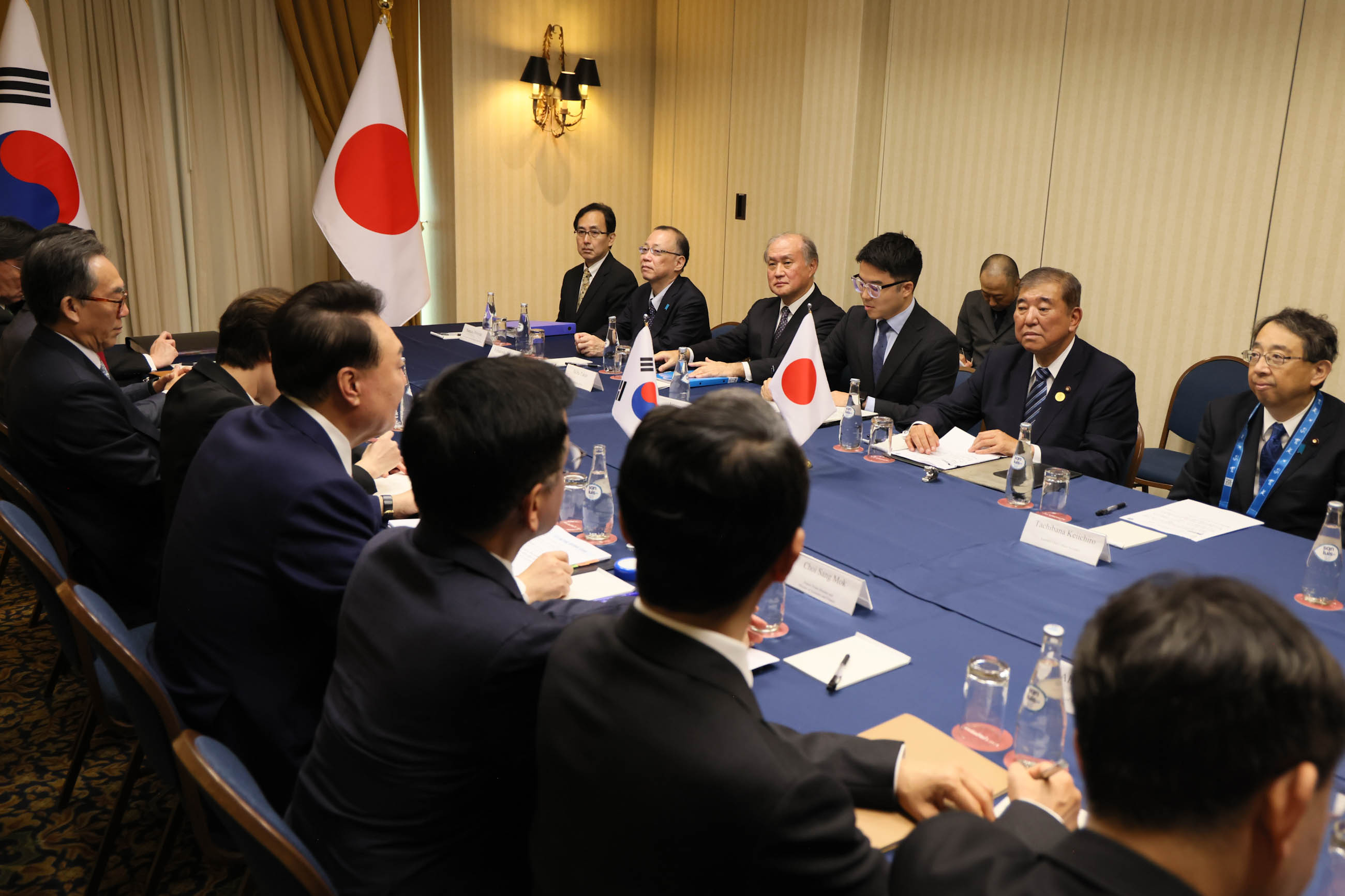 Japan-ROK Summit Meeting (3)