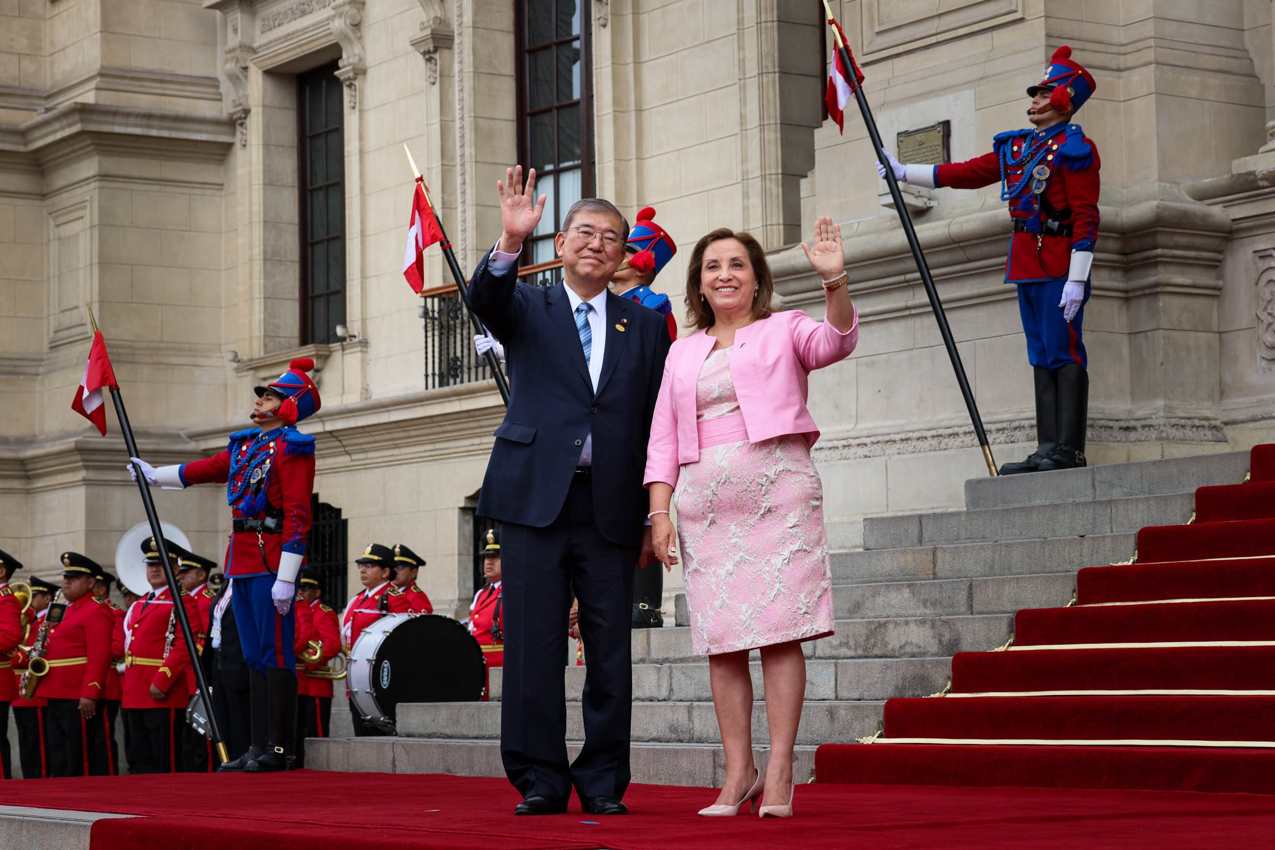 PM Ishiba attending the Welcome Ceremony at the Presidential Palace (3)