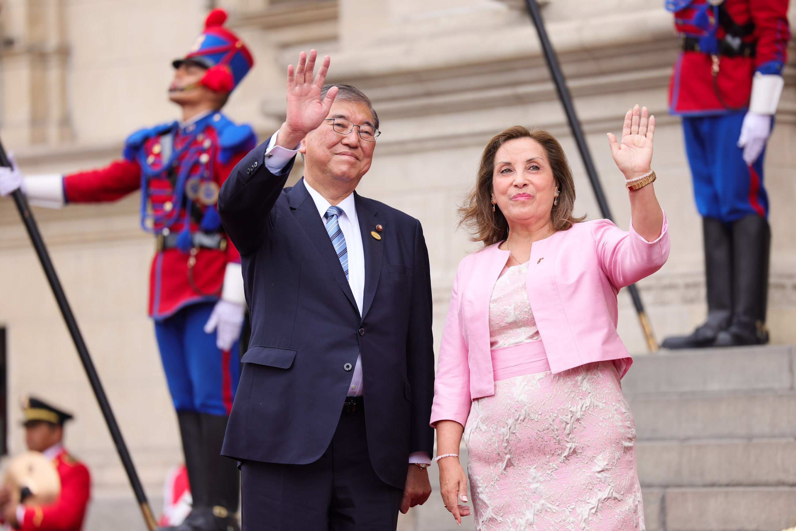 PM Ishiba attending the Welcome Ceremony at the Presidential Palace (1)