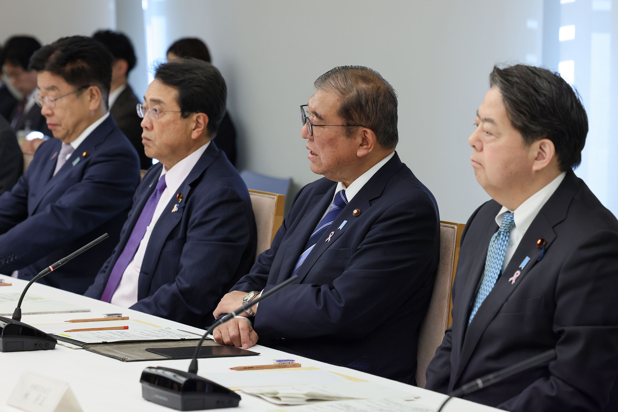 Prime Minister Ishiba wrapping up the meeting (5)