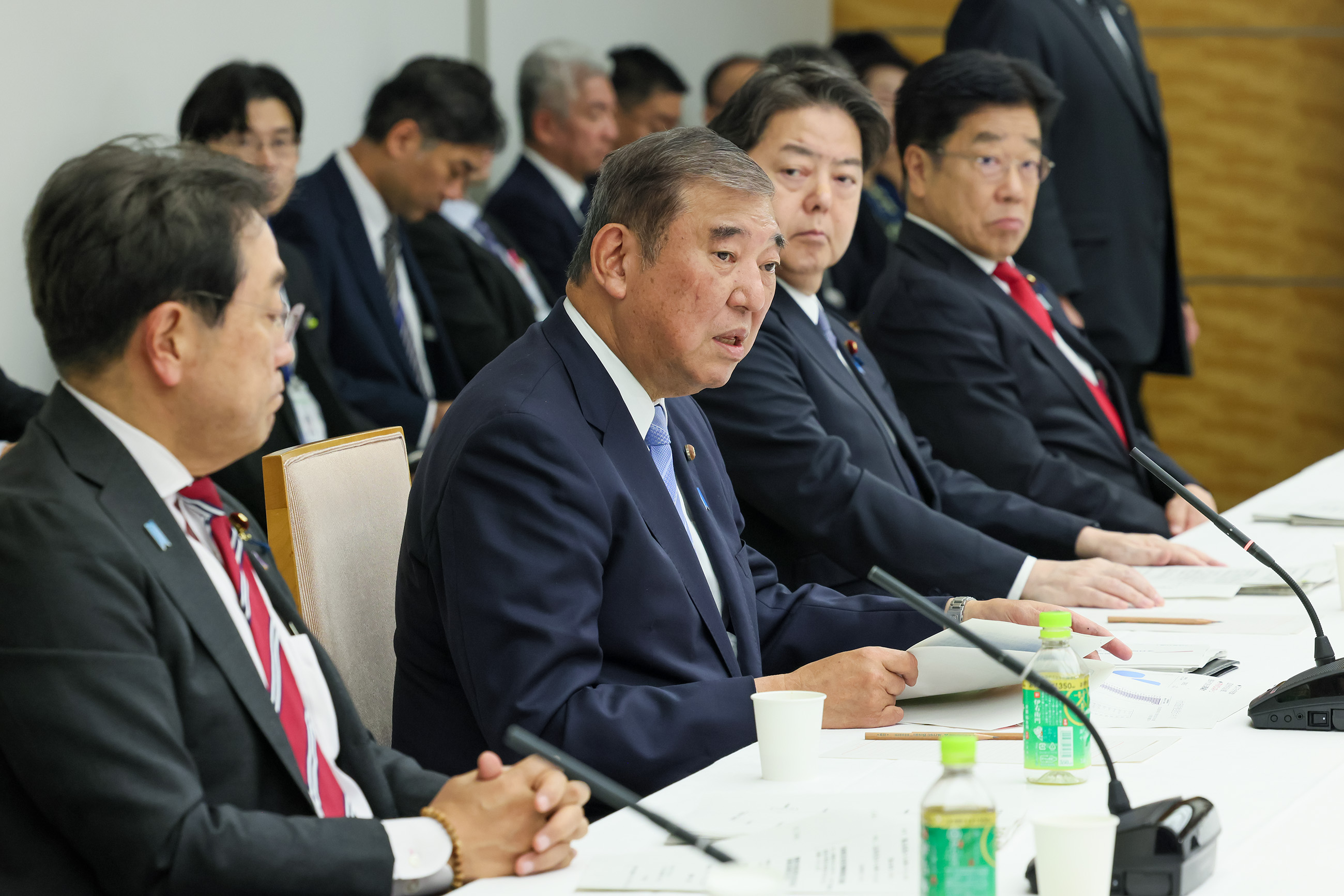 Prime Minister Ishiba wrapping up the meeting (1)