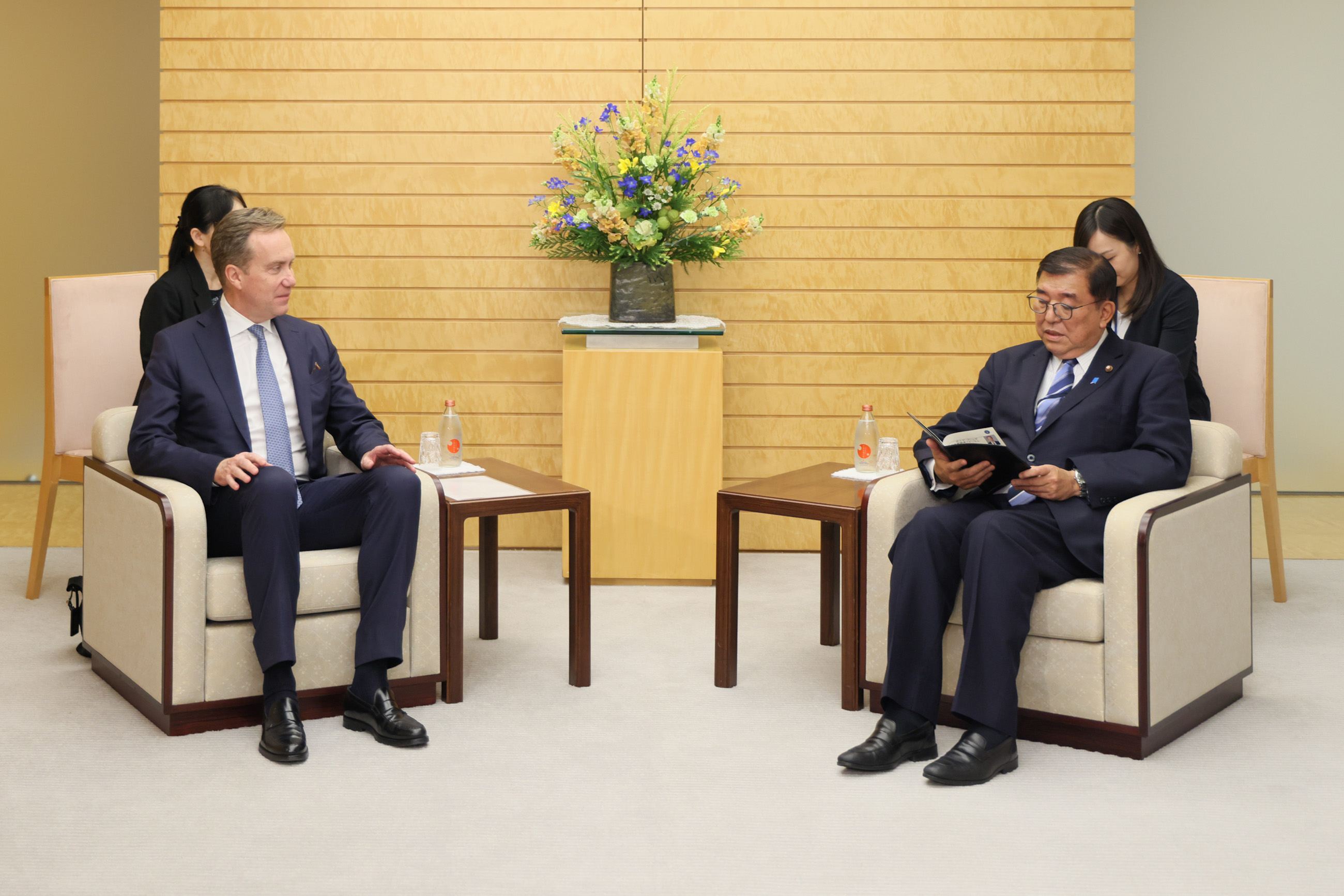 Prime Minister Ishiba receiving a courtesy call (2)