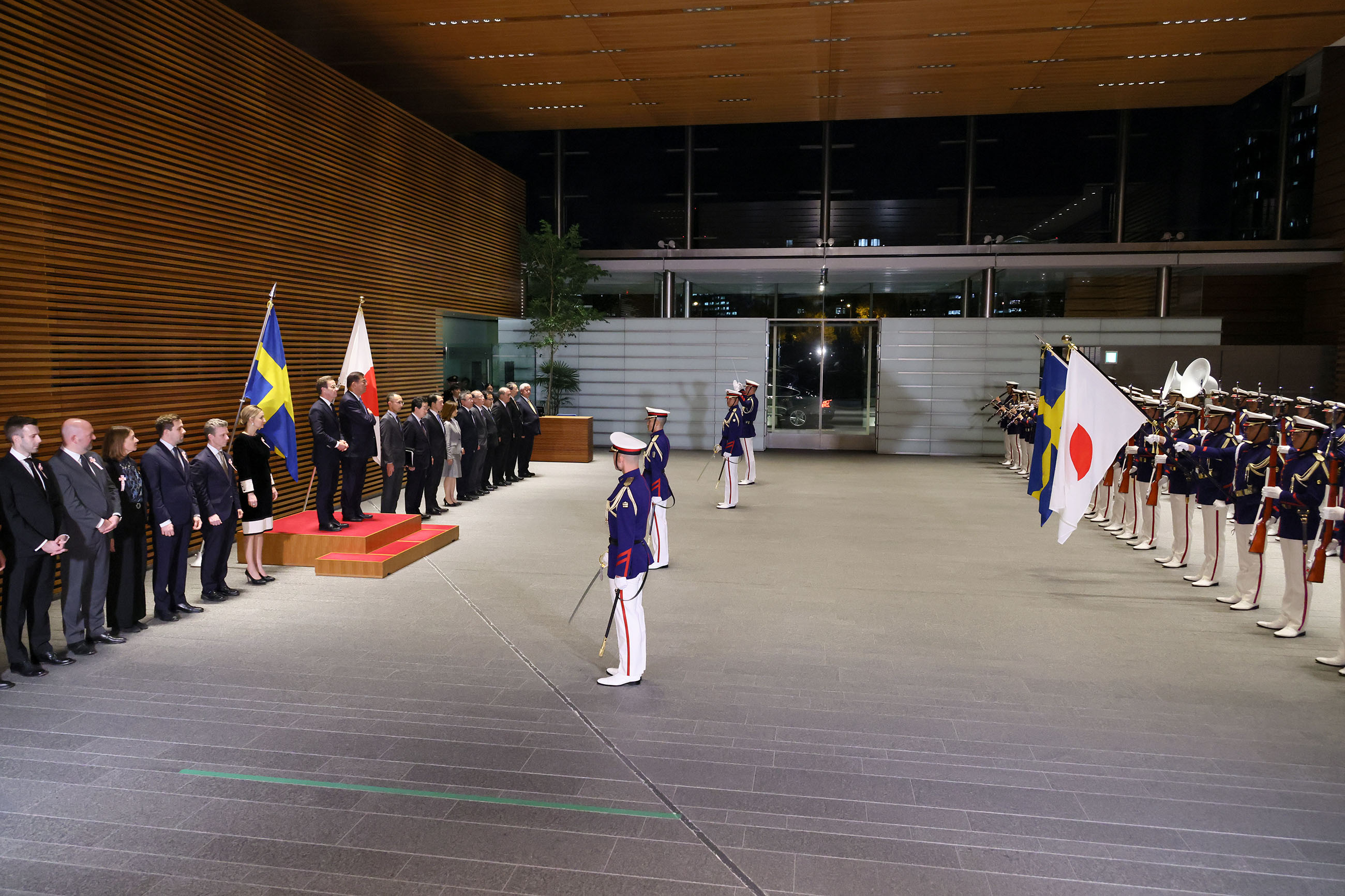 Salute and guard of honor ceremony (2)