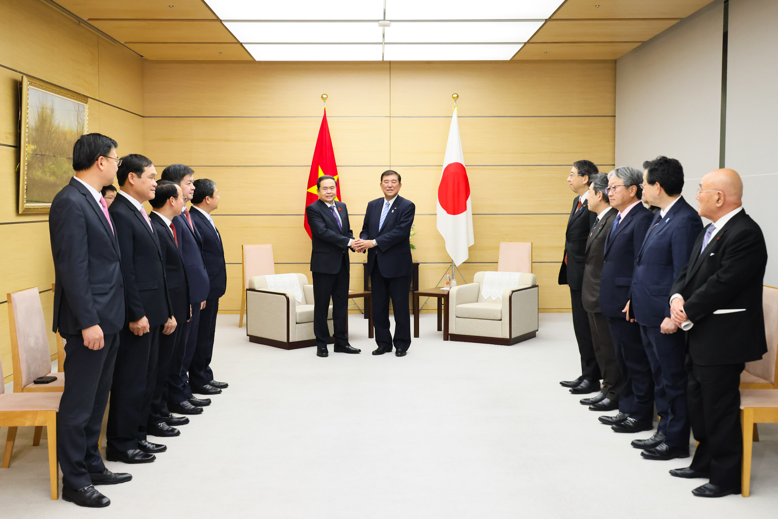 Prime Minister Ishiba receiving a courtesy call (2)