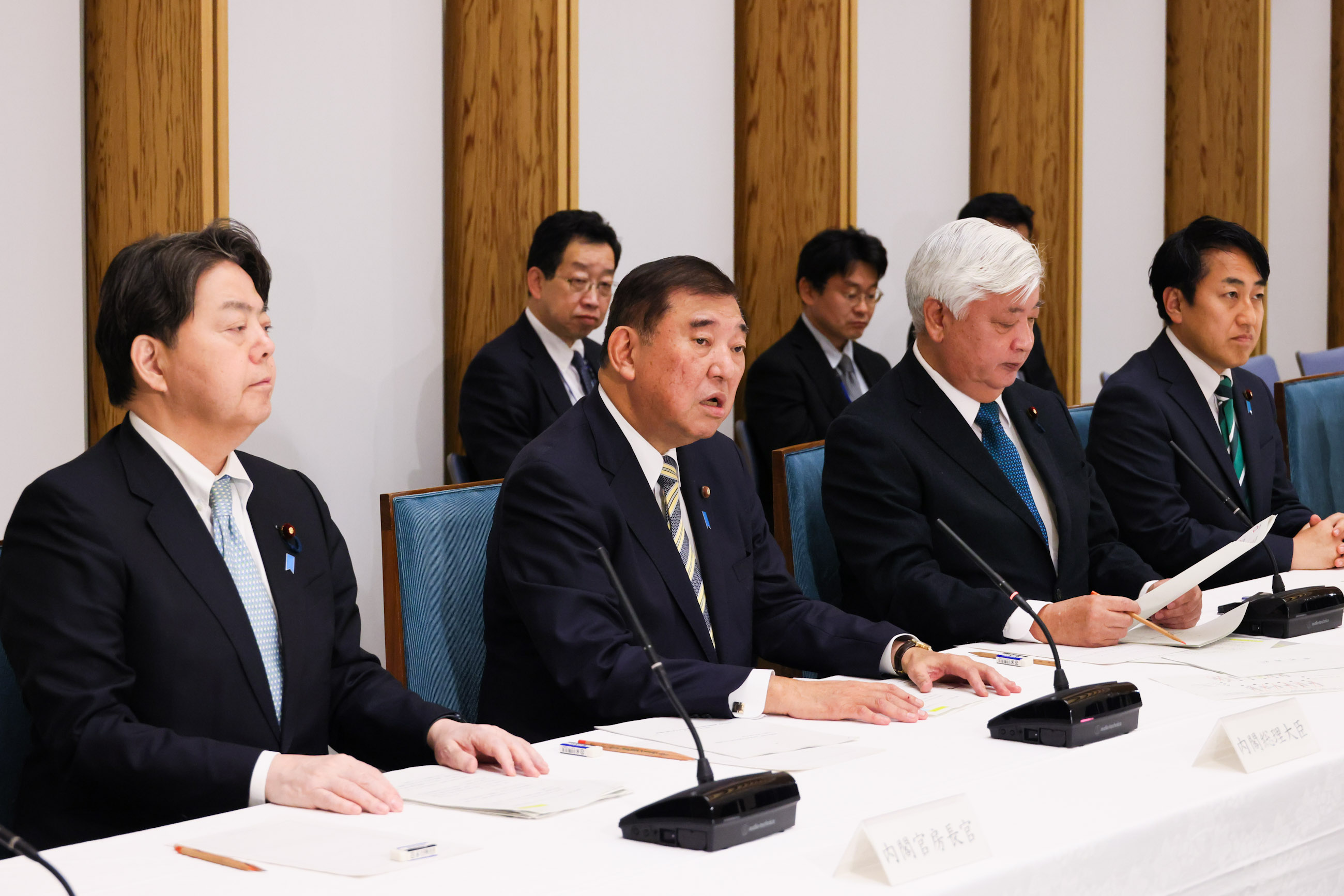 Prime Minister Ishiba wrapping up the meeting (1)