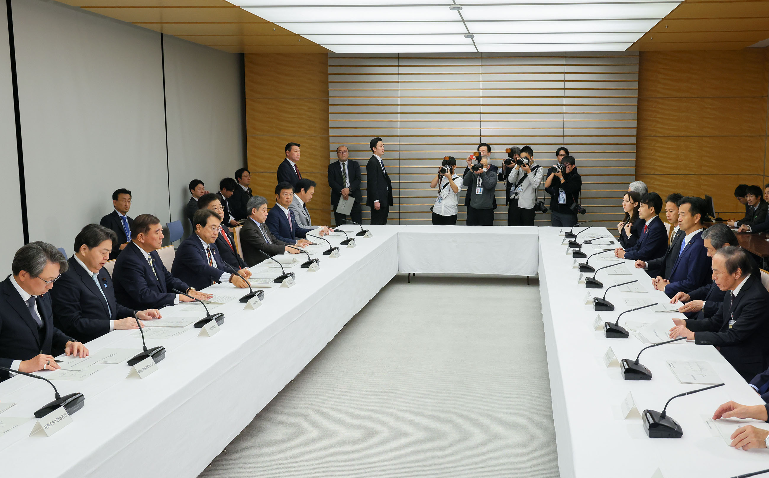 Prime Minister Ishiba attending the meeting (1)