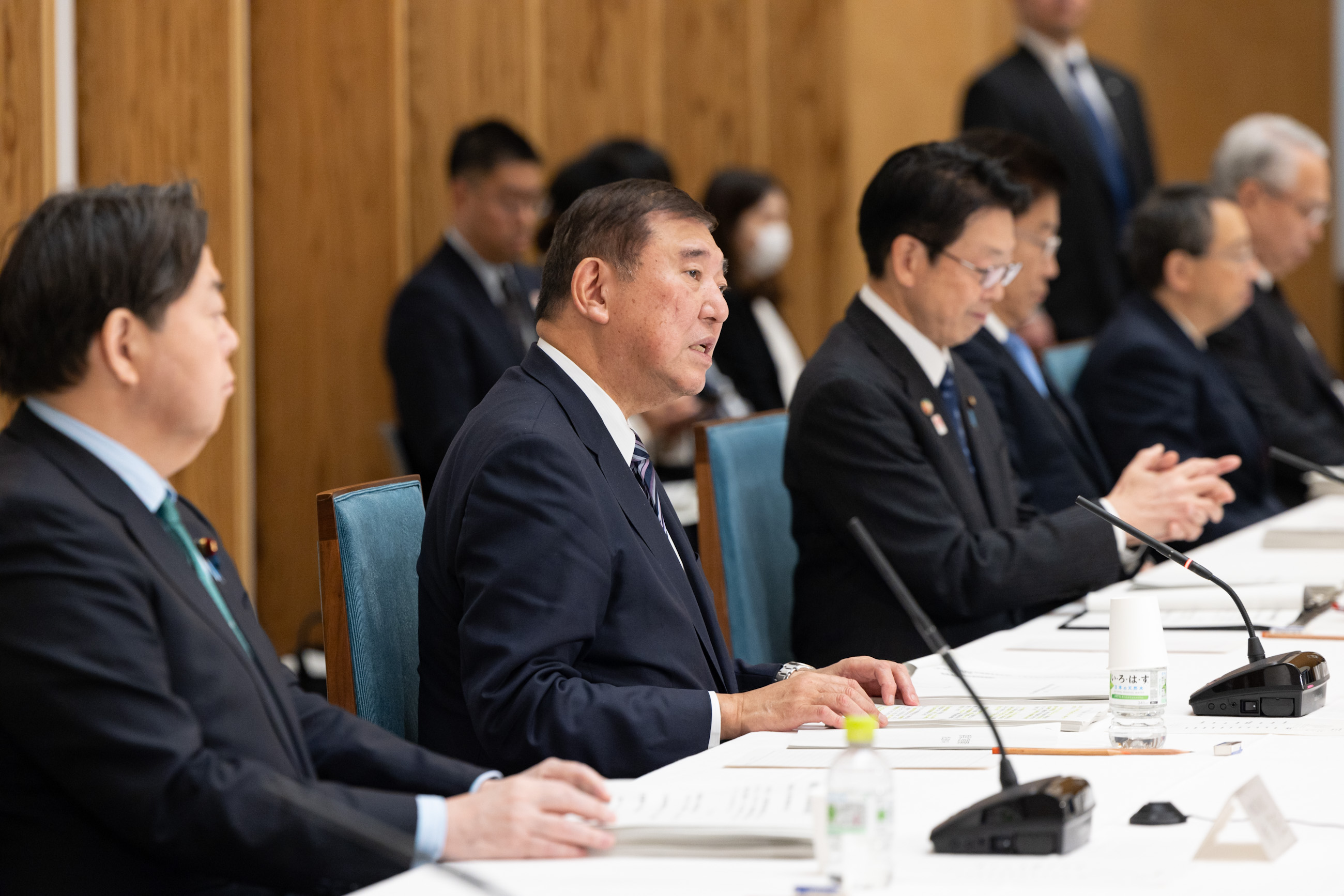 Prime Minister Ishiba wrapping up the meeting (1)