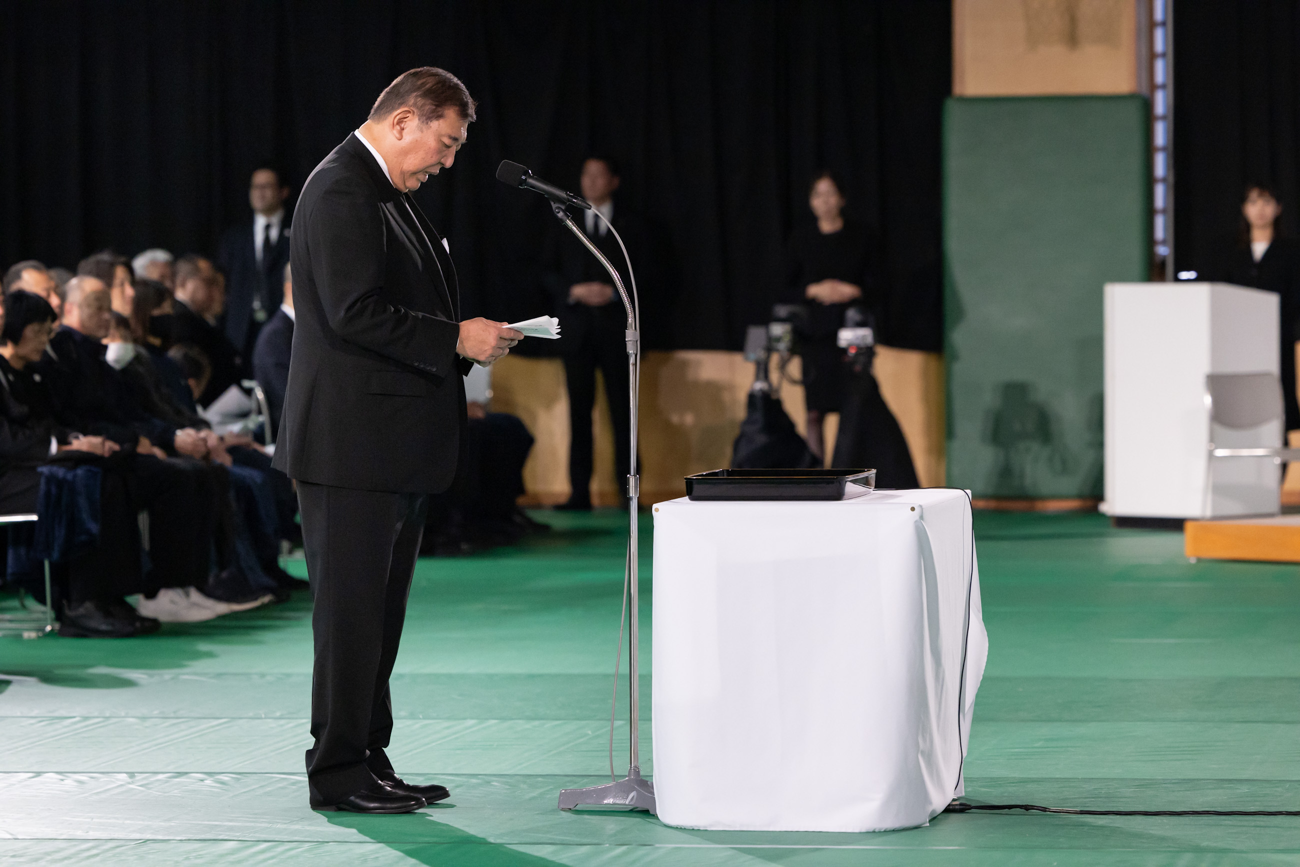 Prime Minister Ishiba delivering a memorial address (2)