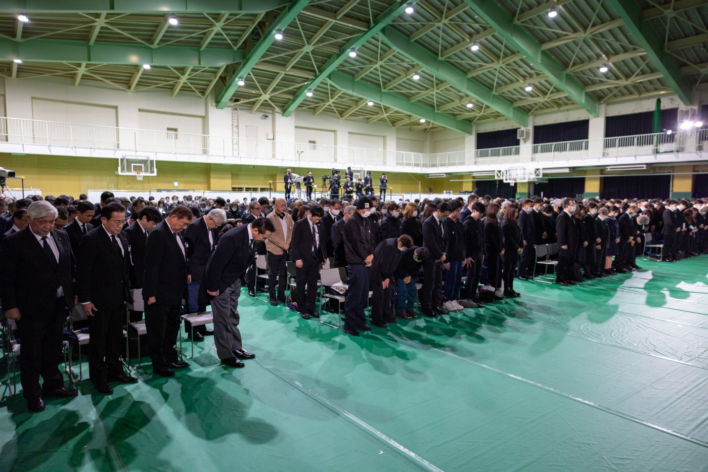 Prime Minister Ishiba offering a moment of silence (2)