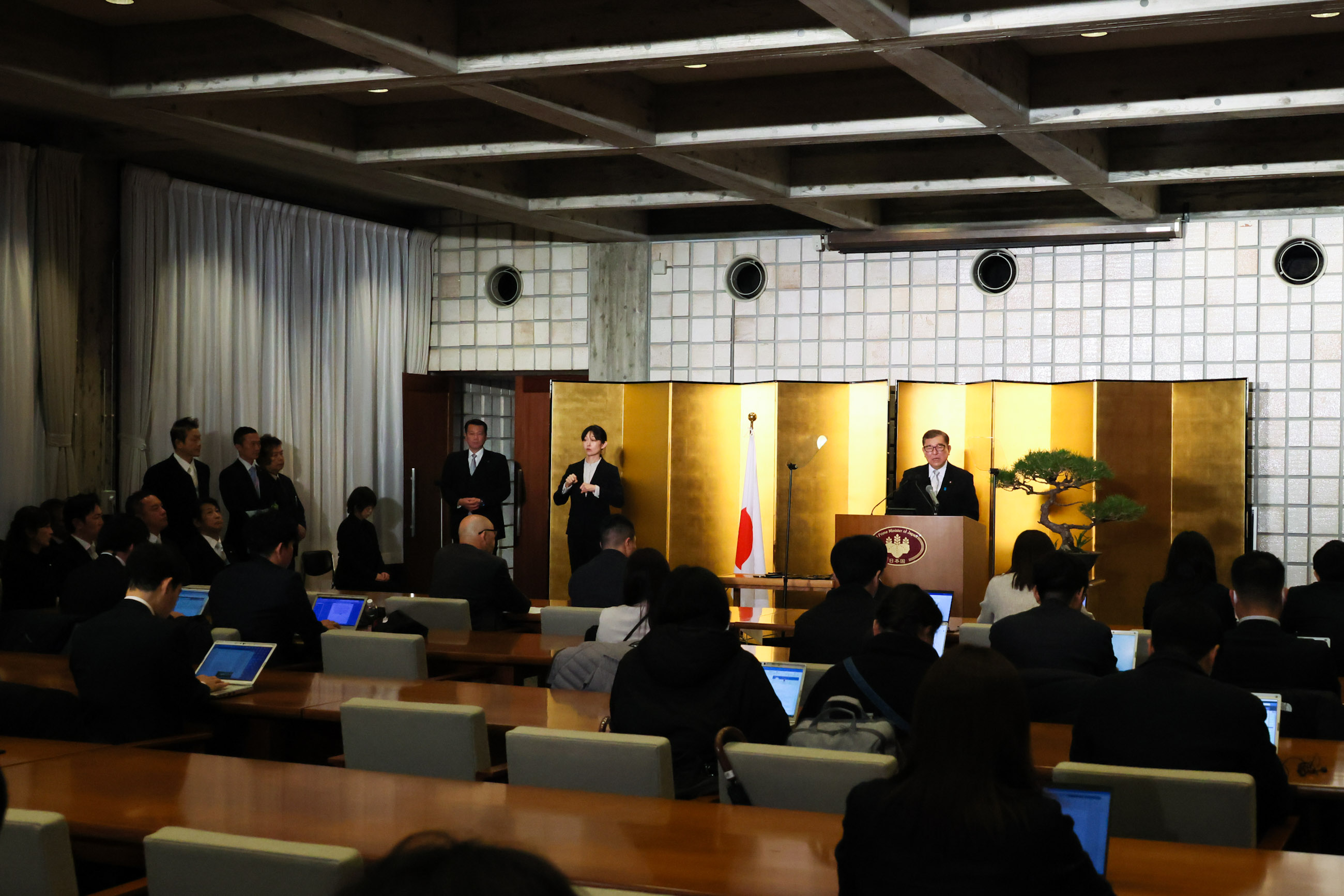 Prime Minister Ishiba making an opening statement (4)