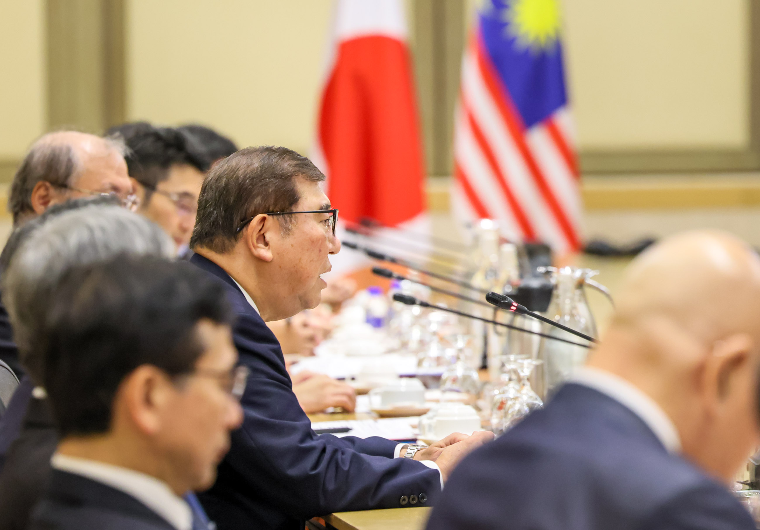 Japan-Malaysia Summit Meeting (expanded meeting) (3)