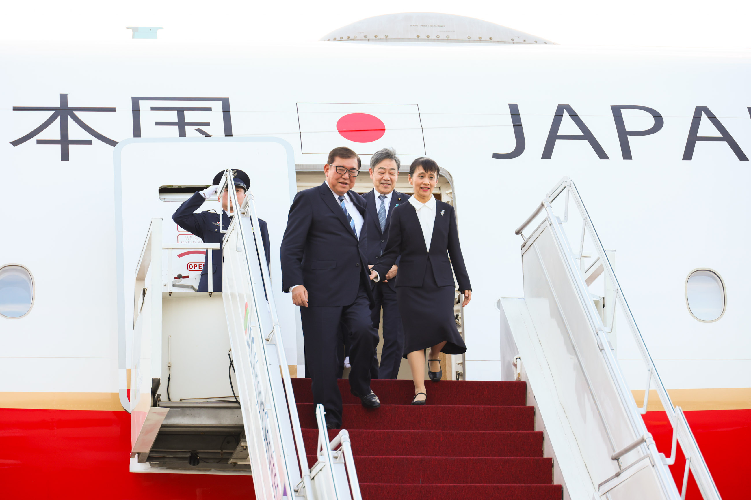 Prime Minister Ishiba arriving in Jakarta (1)