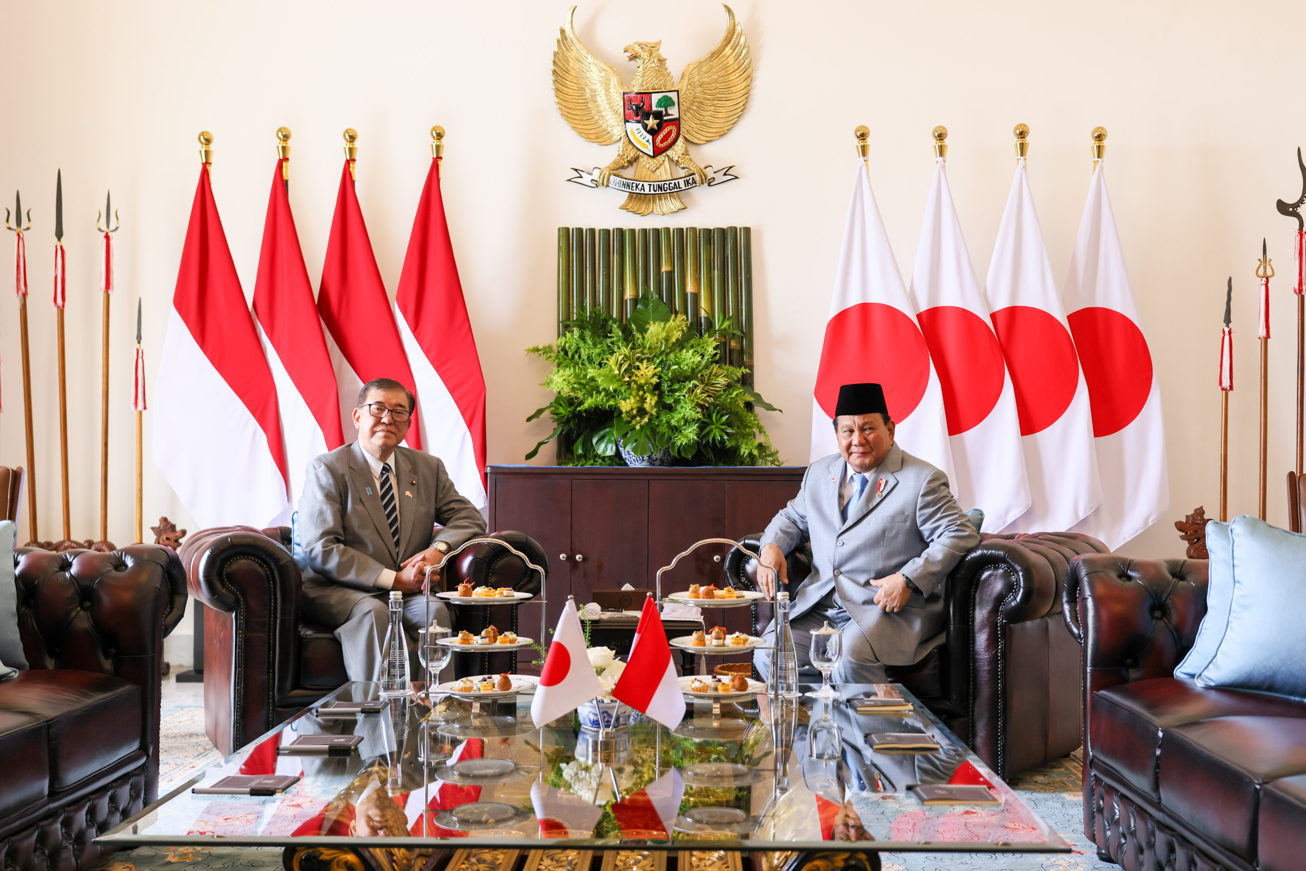 Japan-Indonesia Summit Meeting (small-group meeting) (2)