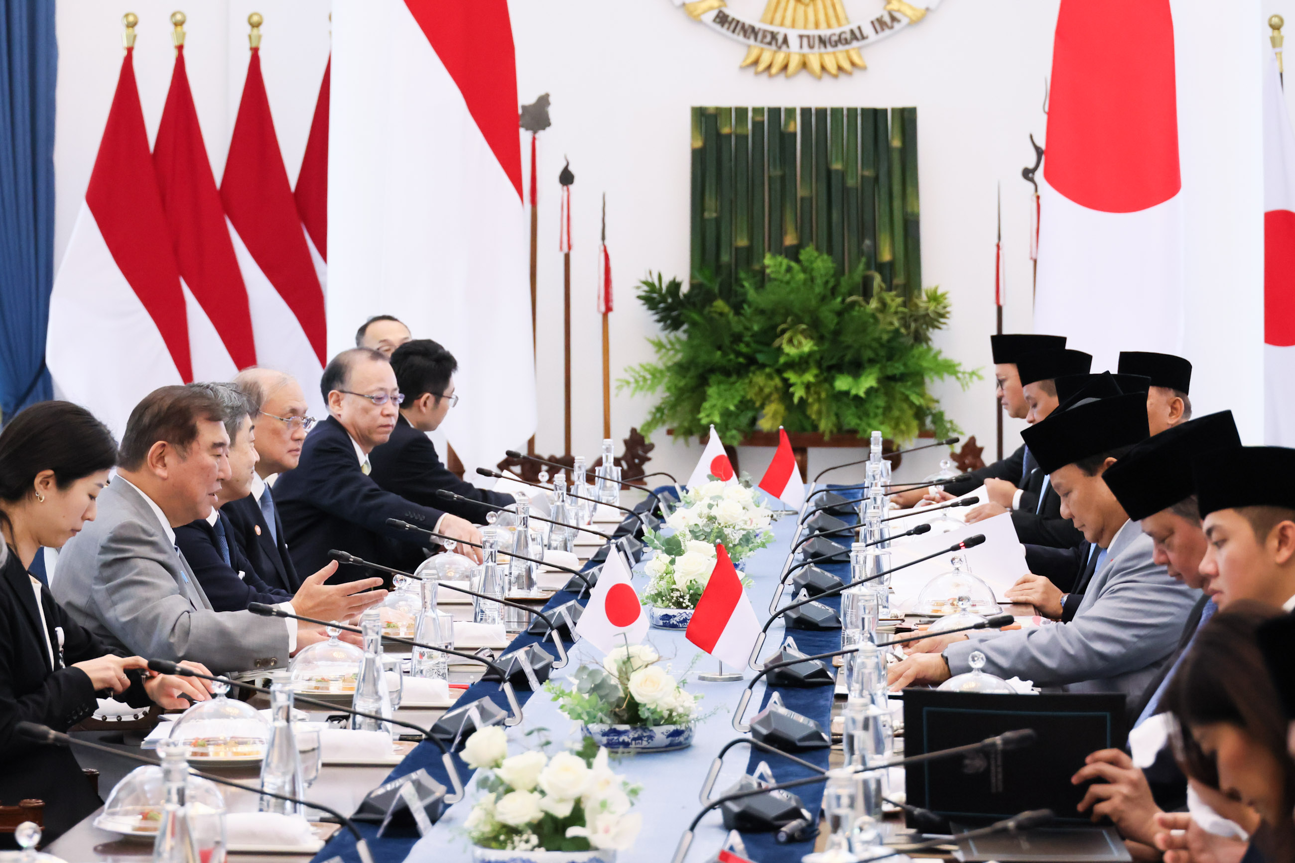 Japan-Indonesia Summit Meeting (expanded meting) (4)