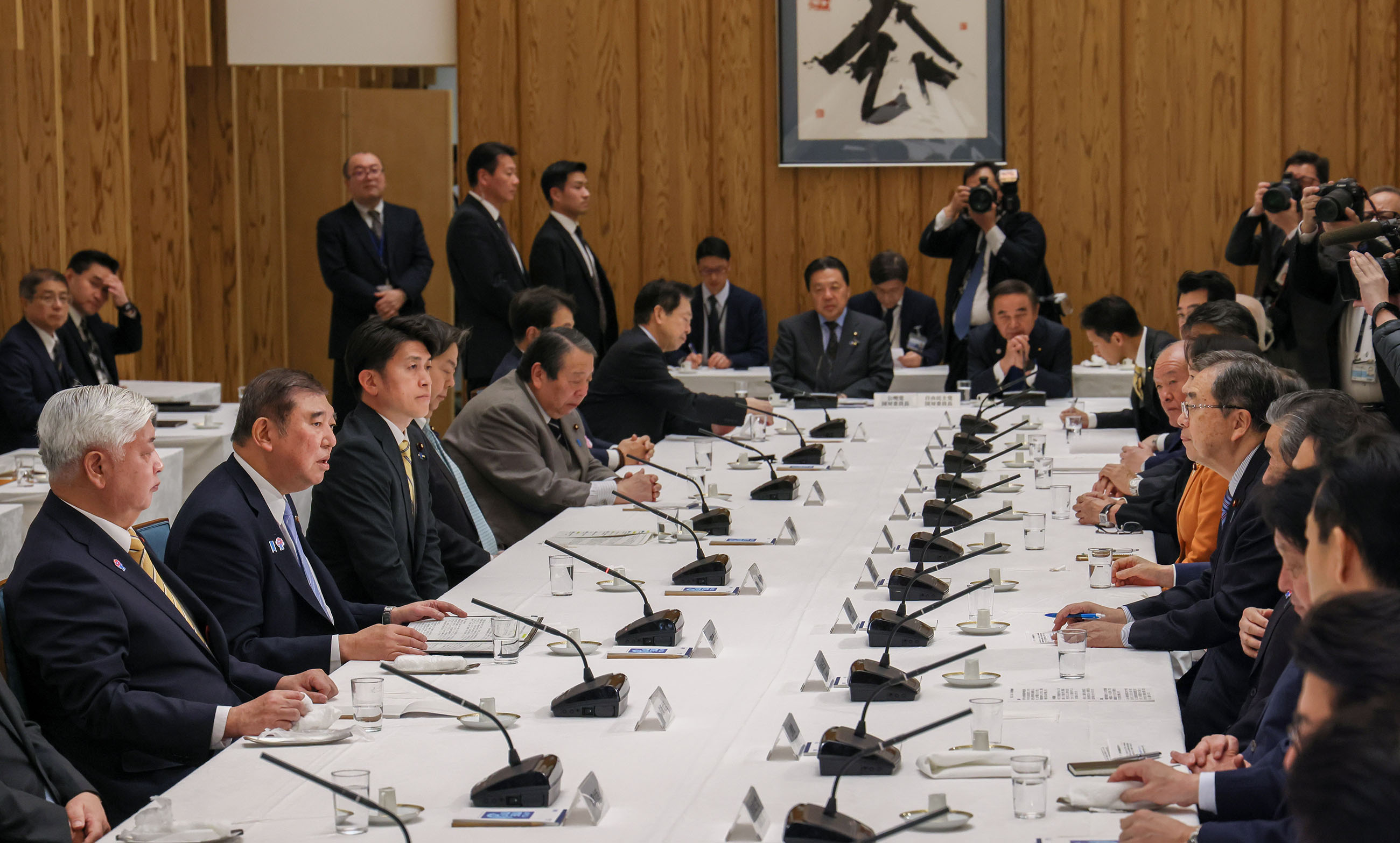 Prime Minister Ishiba delivering an address (2)