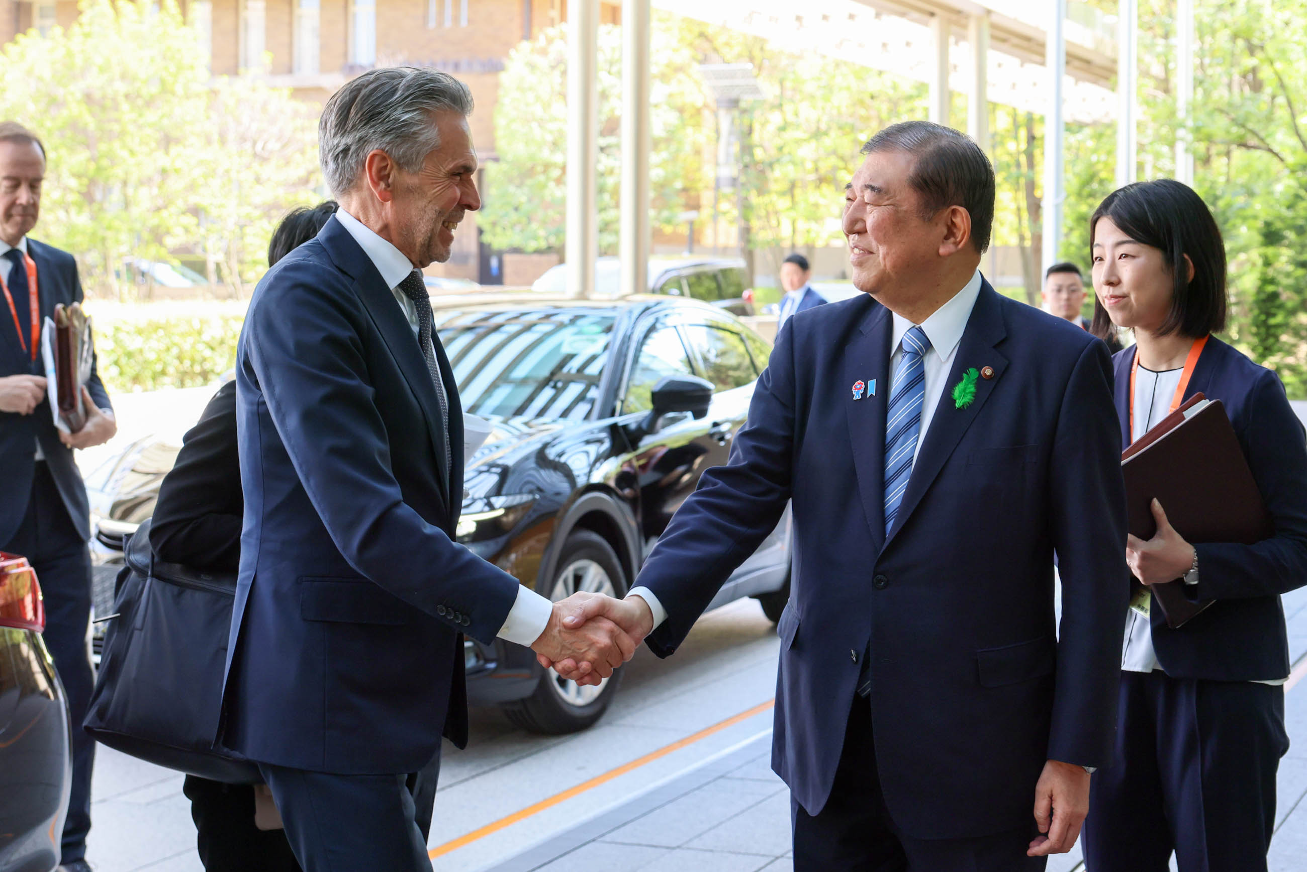 Prime Minister Ishiba welcoming Prime Minister Schoof (1)