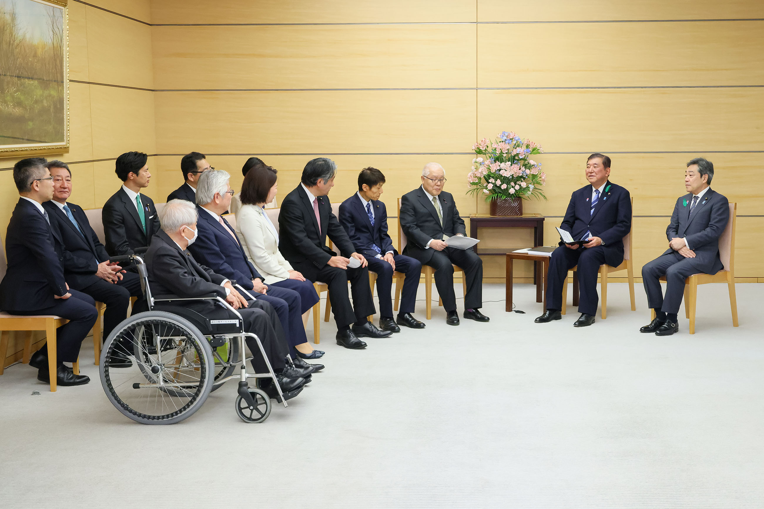 Prime Minister Ishiba receiving a proposal (3)