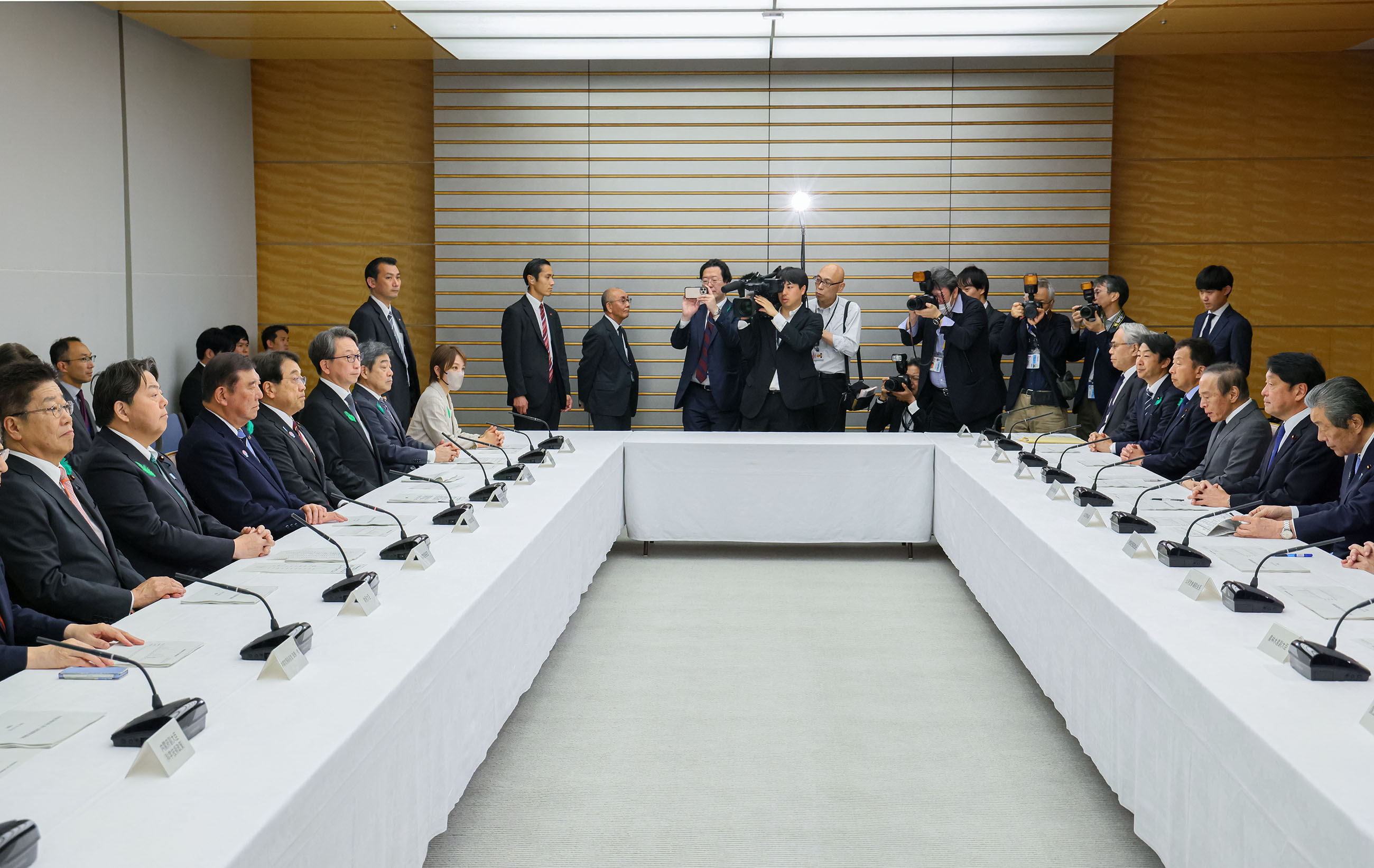 Prime Minister Ishiba attending the meeting (2)
