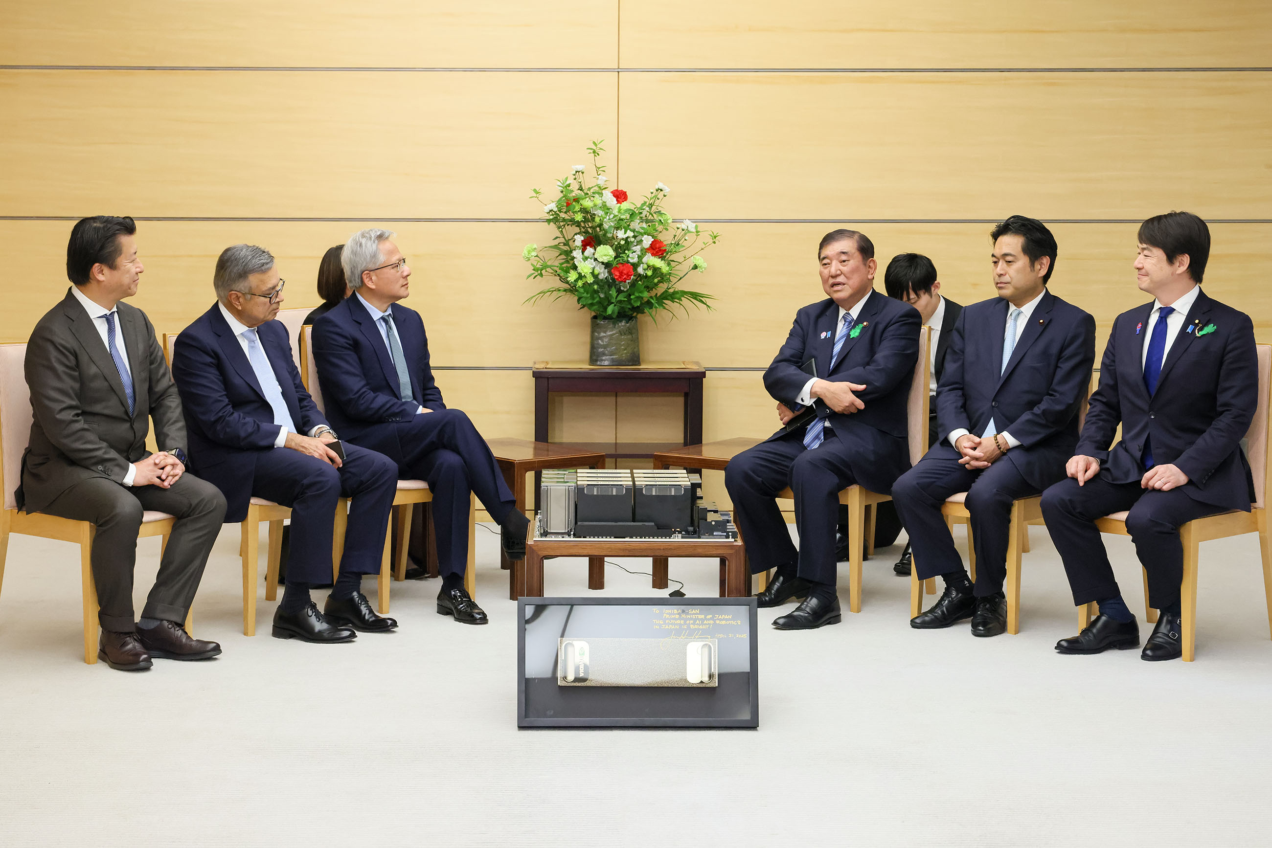 Prime Minister Ishiba receiving a courtesy call (3)
