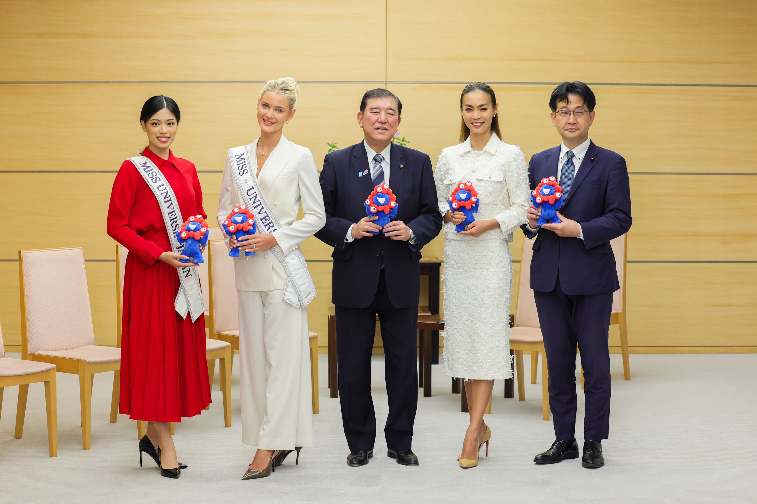 Prime Minister Ishiba receiving a courtesy call (2)