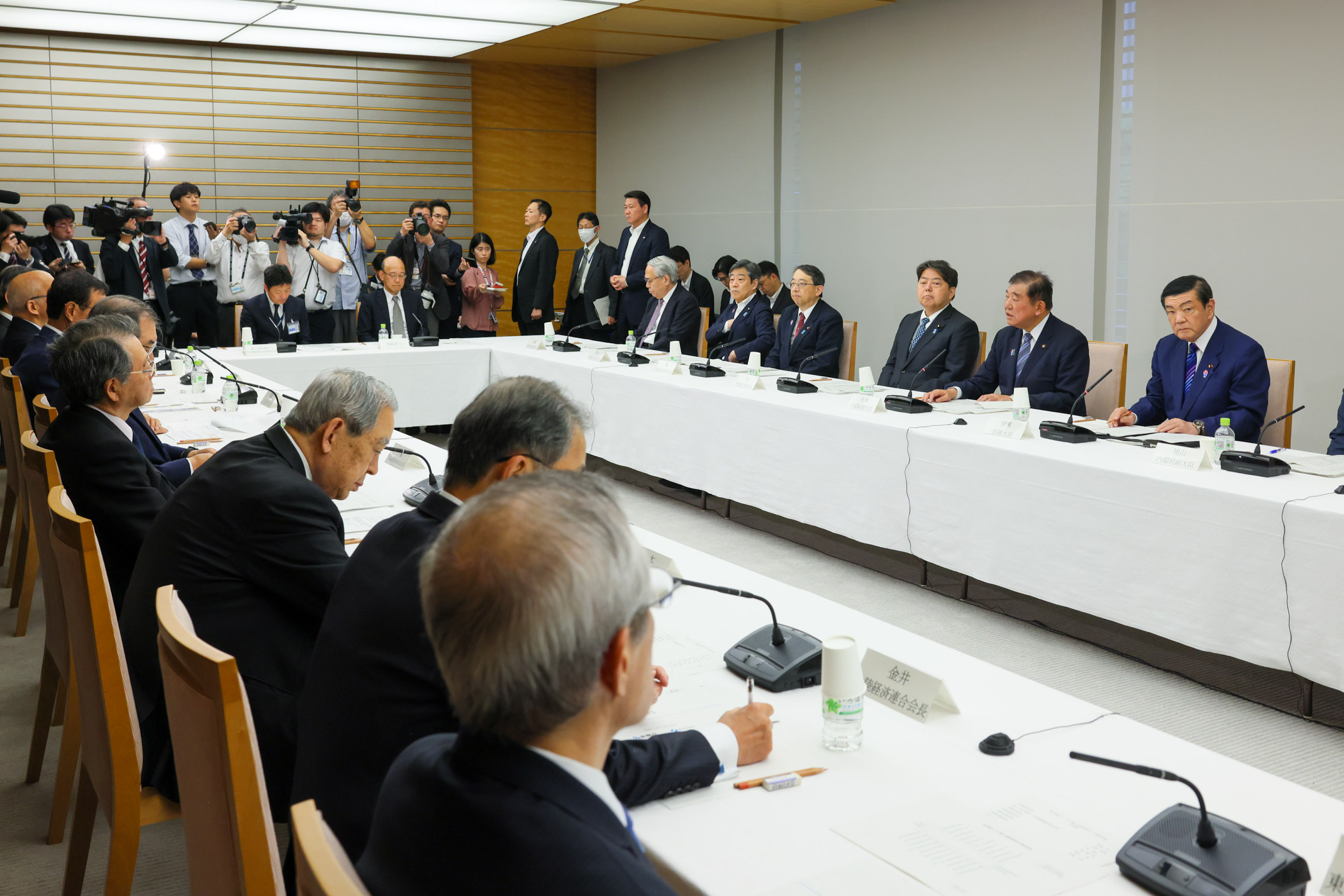 Prime Minister Ishiba delivering an address (4)