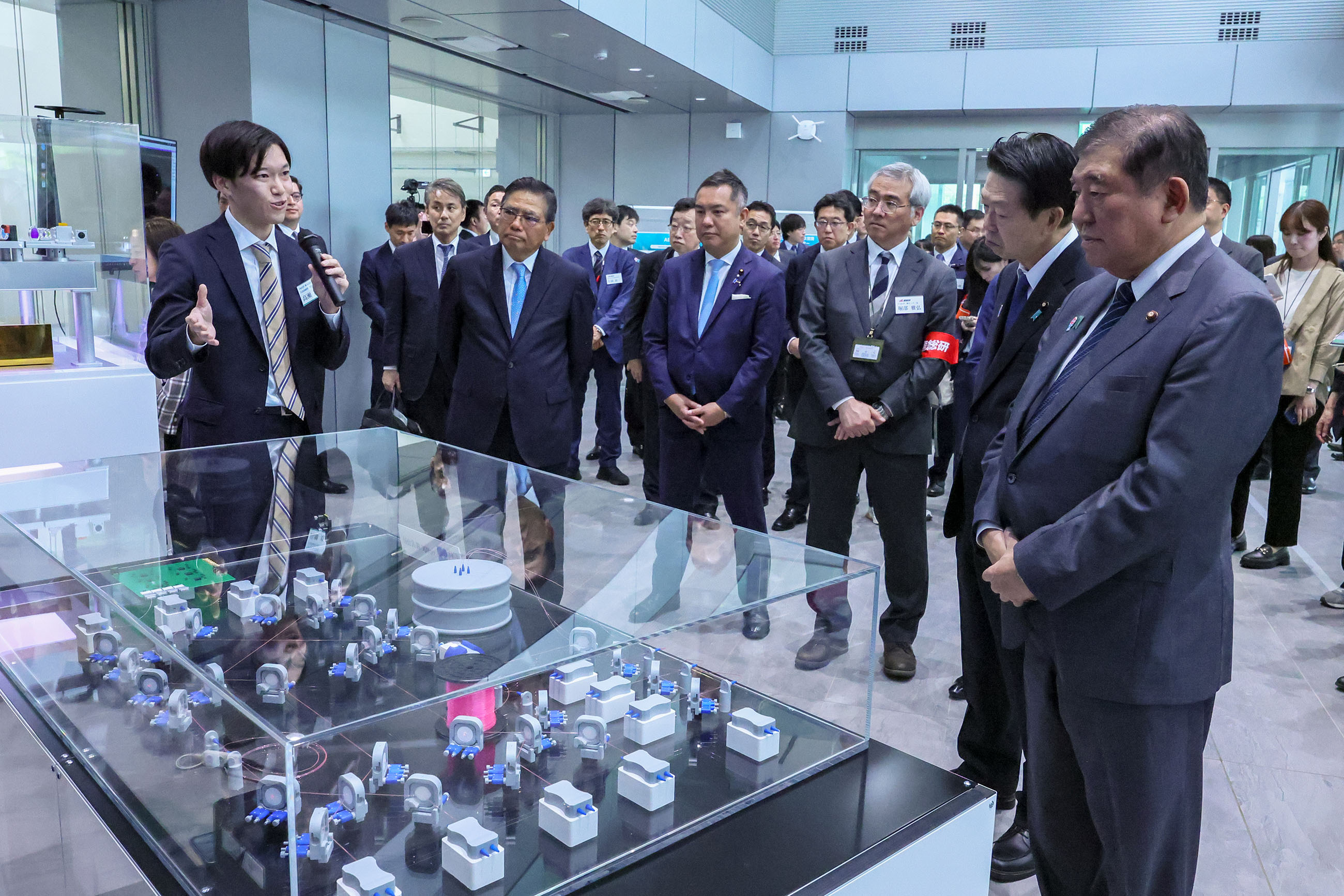 Prime Minister Ishiba observing G-QuAT (5)