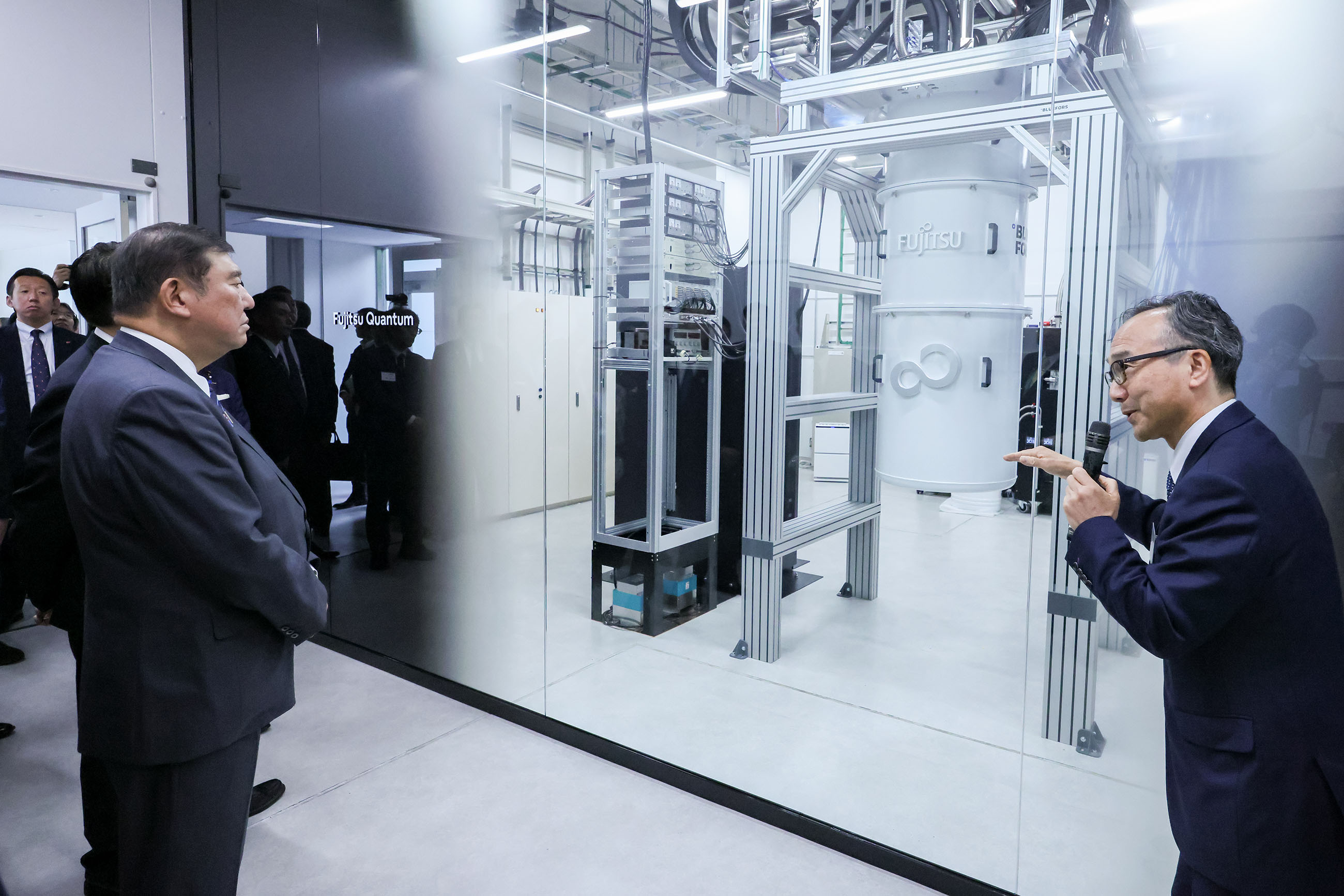 Prime Minister Ishiba observing G-QuAT (7)