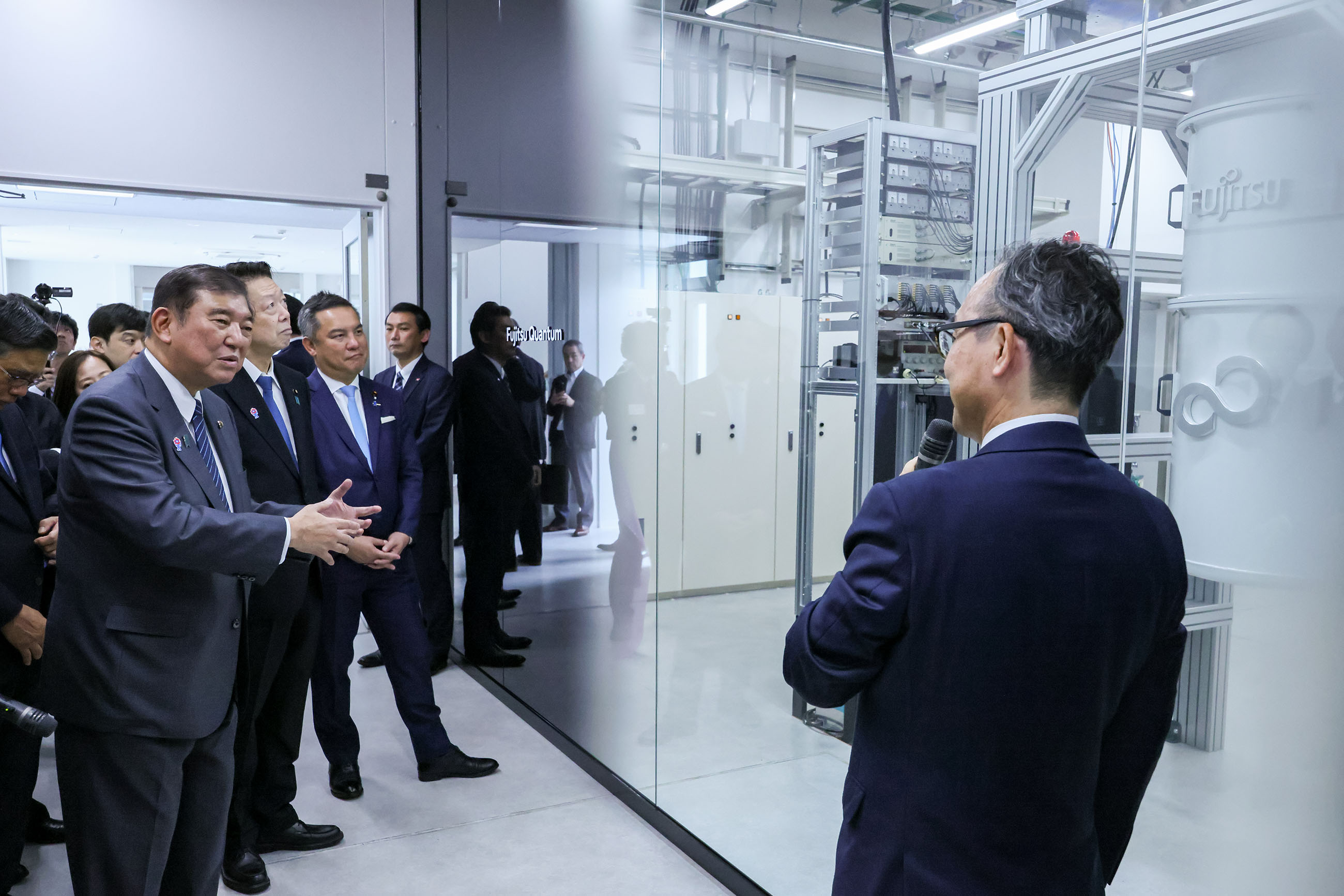 Prime Minister Ishiba observing G-QuAT (9)