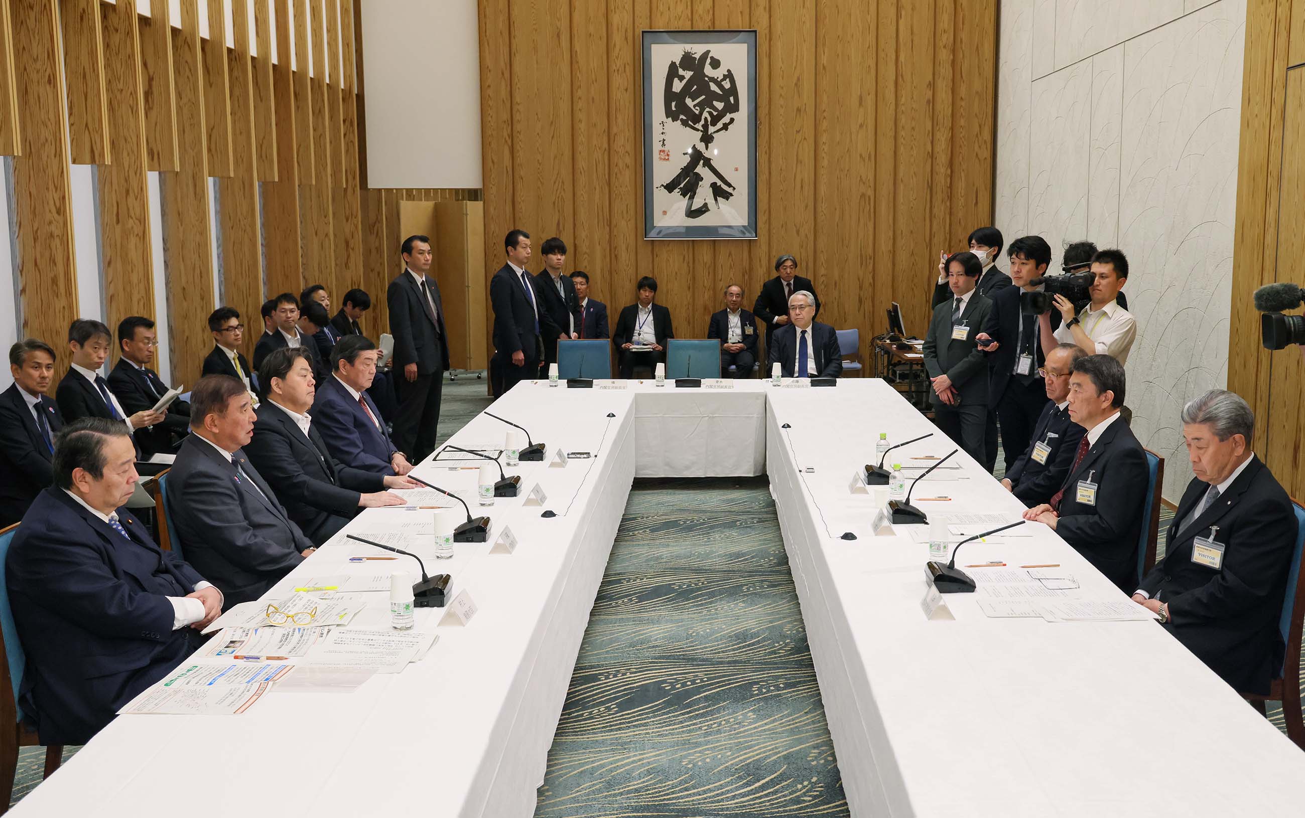 Prime Minister Ishiba delivering an address (5)