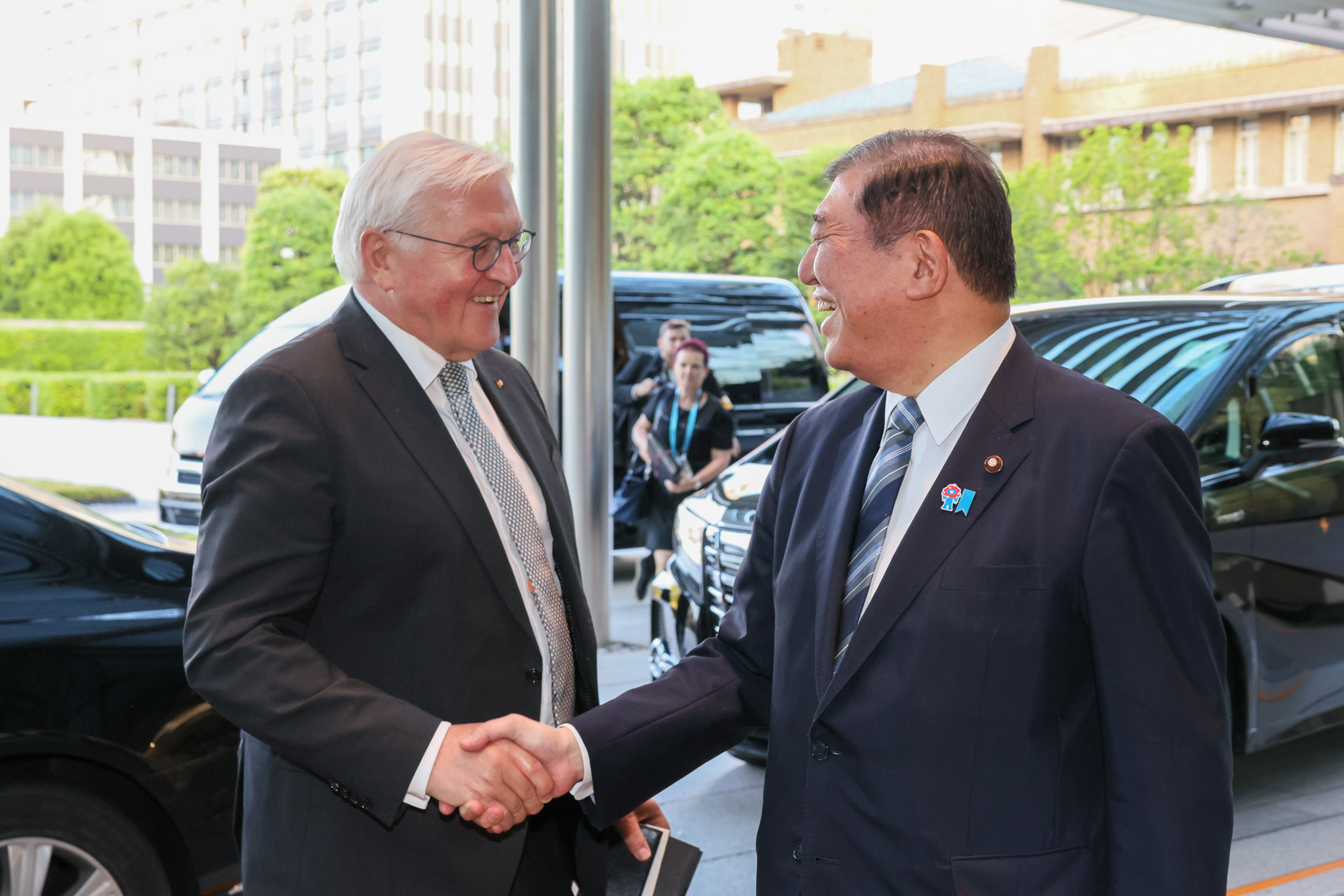 Prime Minister Ishiba welcoming President Steinmeier