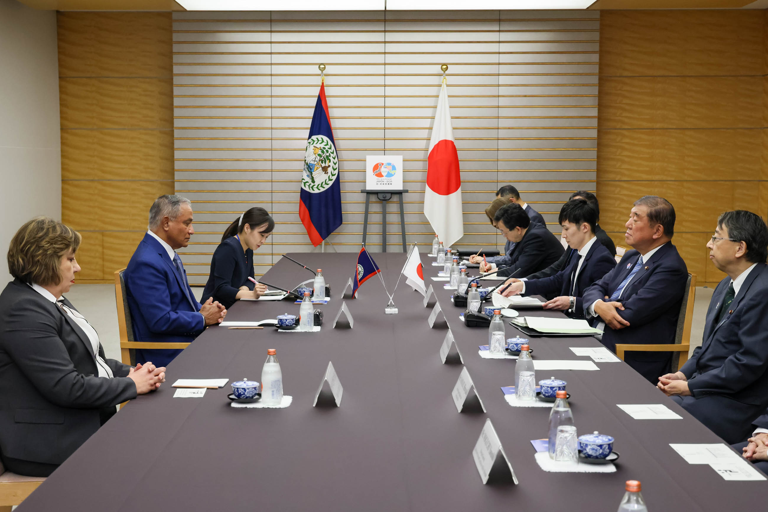 Japan-Belize Summit Meeting (2)